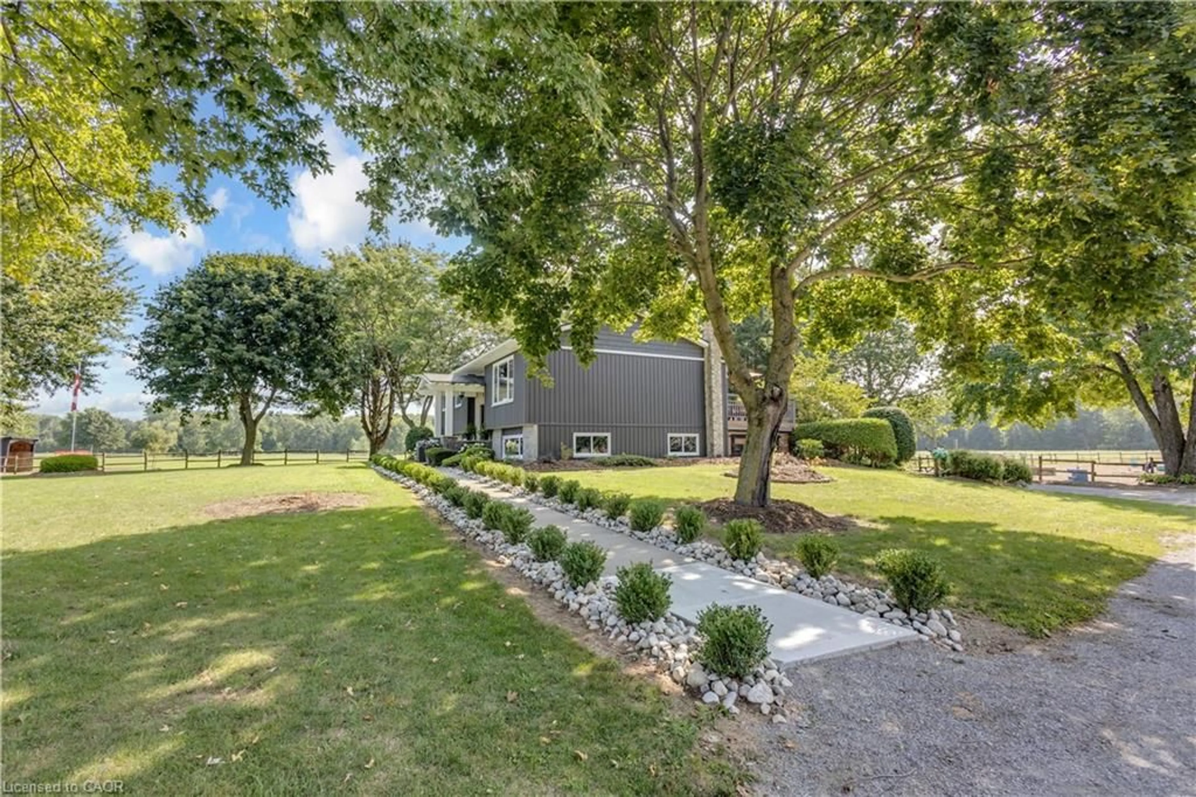 A pic from outside/outdoor area/front of a property/back of a property/a pic from drone, unknown for 1684 4th Concession Rd, St. Williams Ontario N0E 1P0