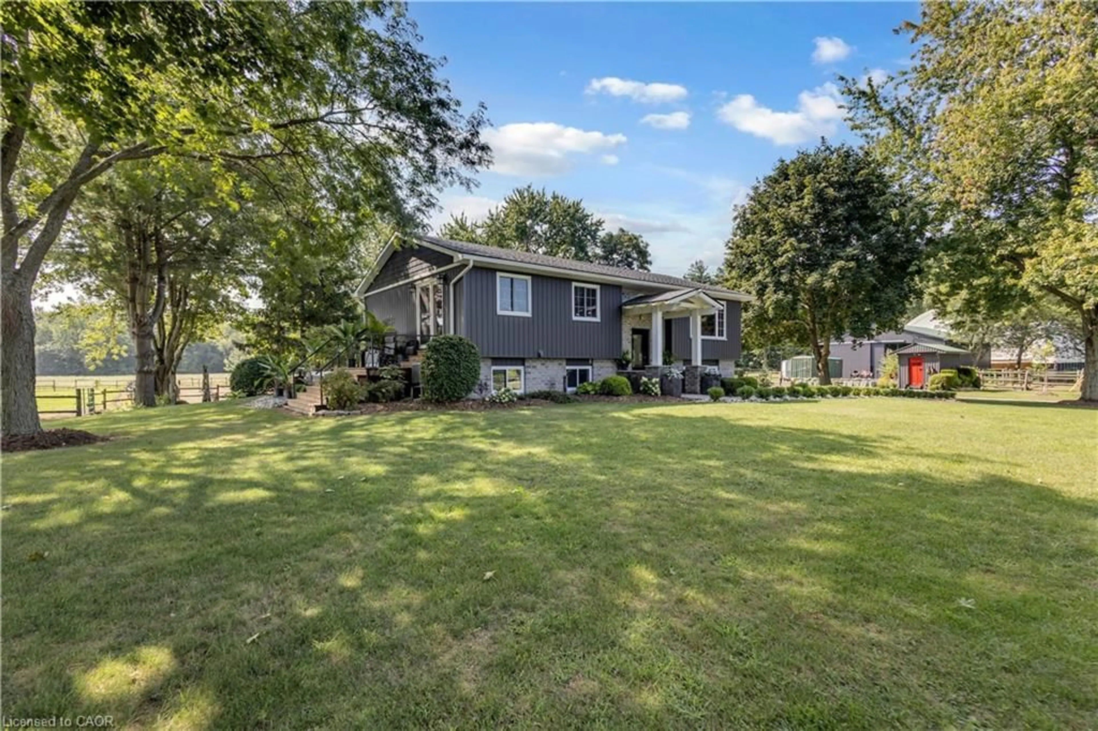 A pic from outside/outdoor area/front of a property/back of a property/a pic from drone, unknown for 1684 4th Concession Rd, St. Williams Ontario N0E 1P0
