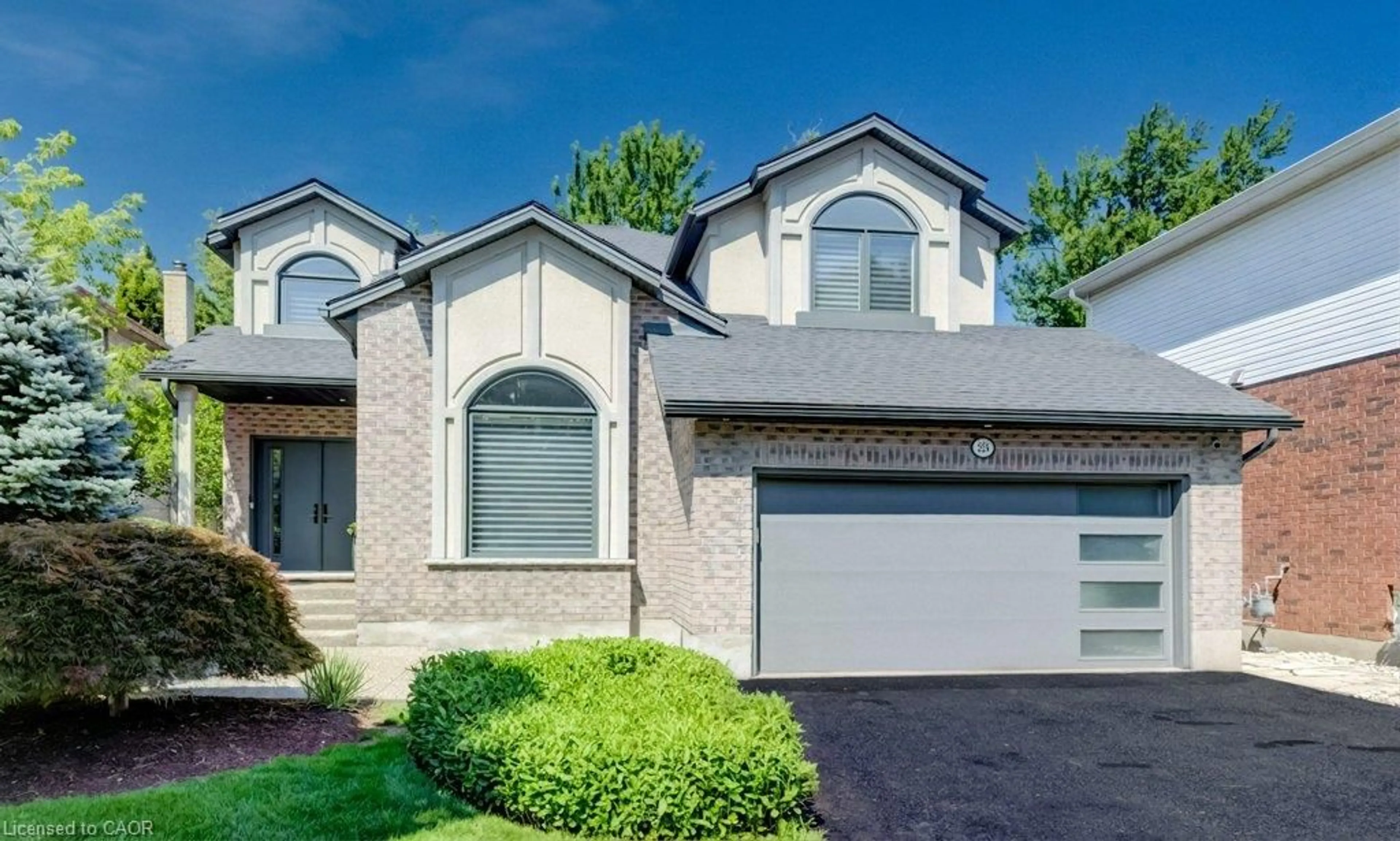 Home with brick exterior material, street for 324 Edenwood Pl, Waterloo Ontario N2T 2S2