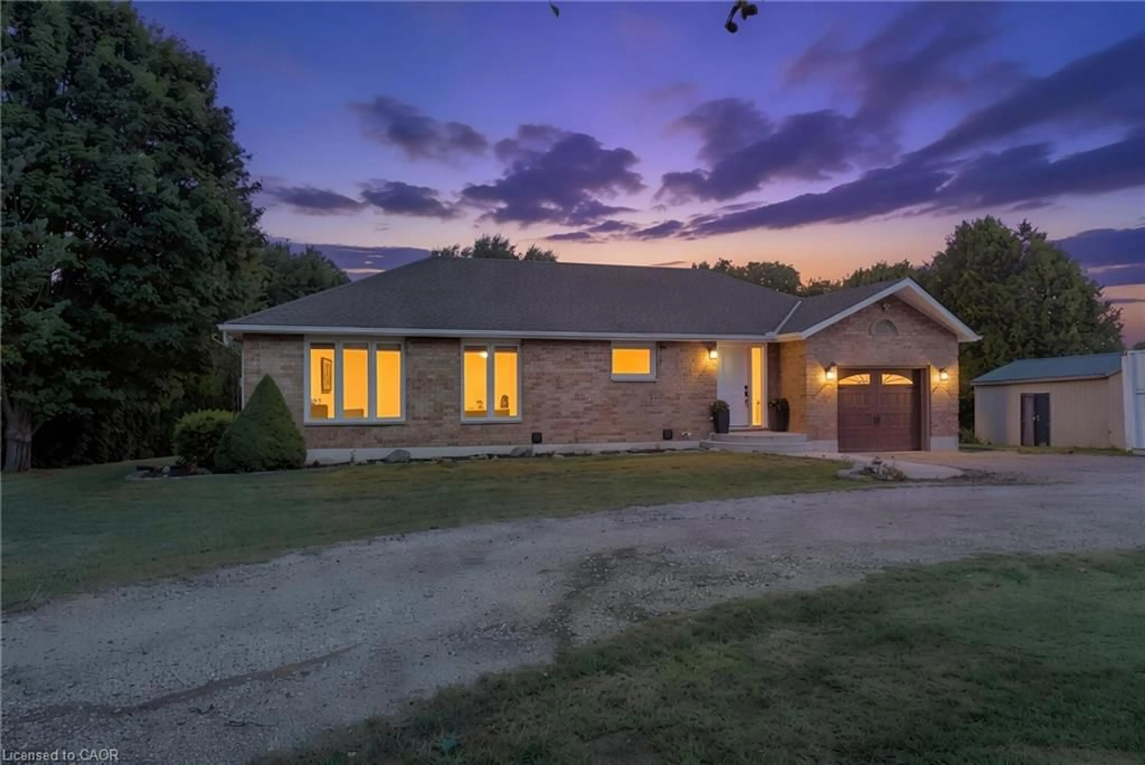 A pic from outside/outdoor area/front of a property/back of a property/a pic from drone, street for 553 Norfolk County Road 21, Langton Ontario N0E 1G0