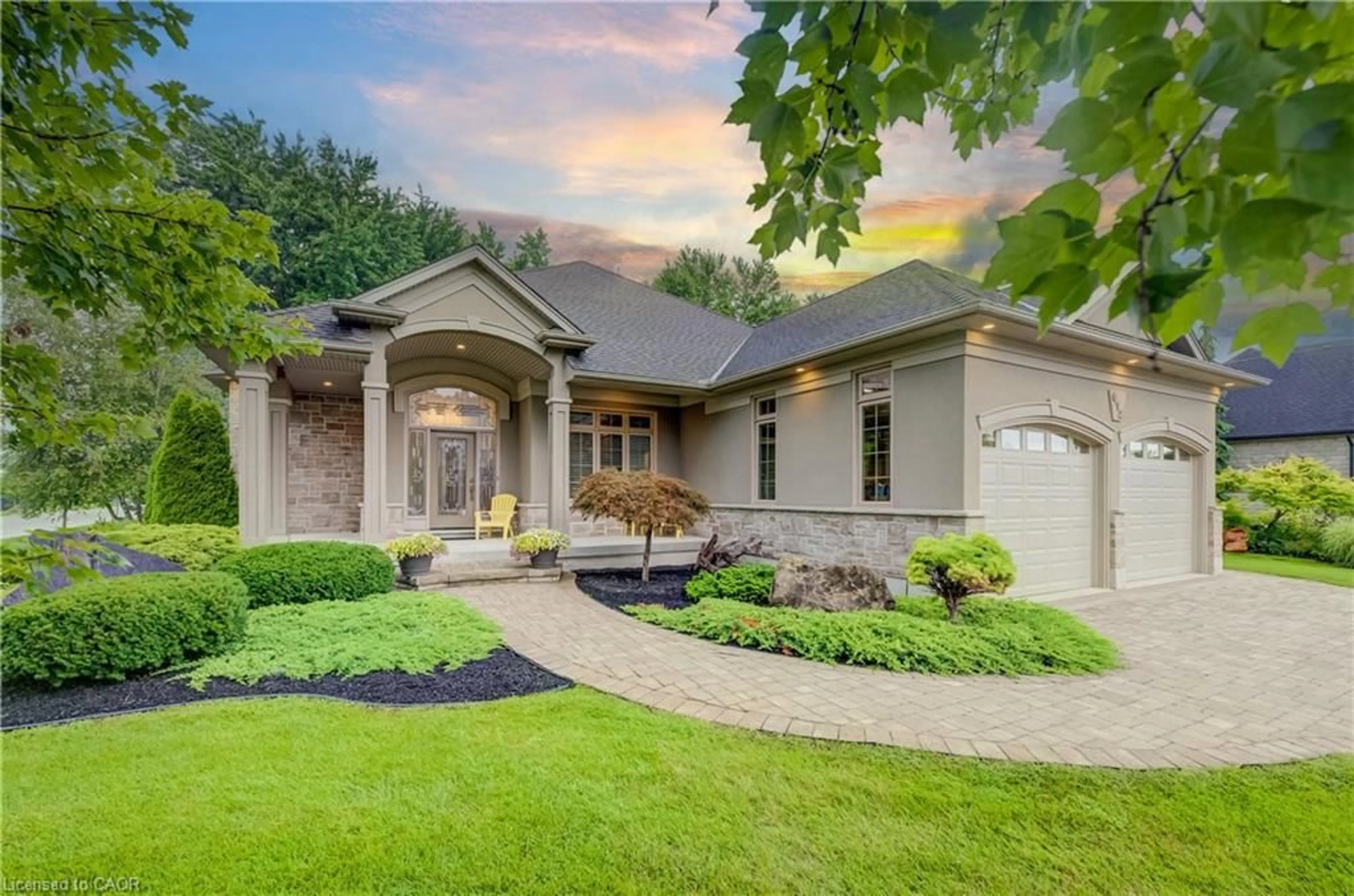 Home with brick exterior material, street for 612 Lakeview Dr, Woodstock Ontario N4T 0A5