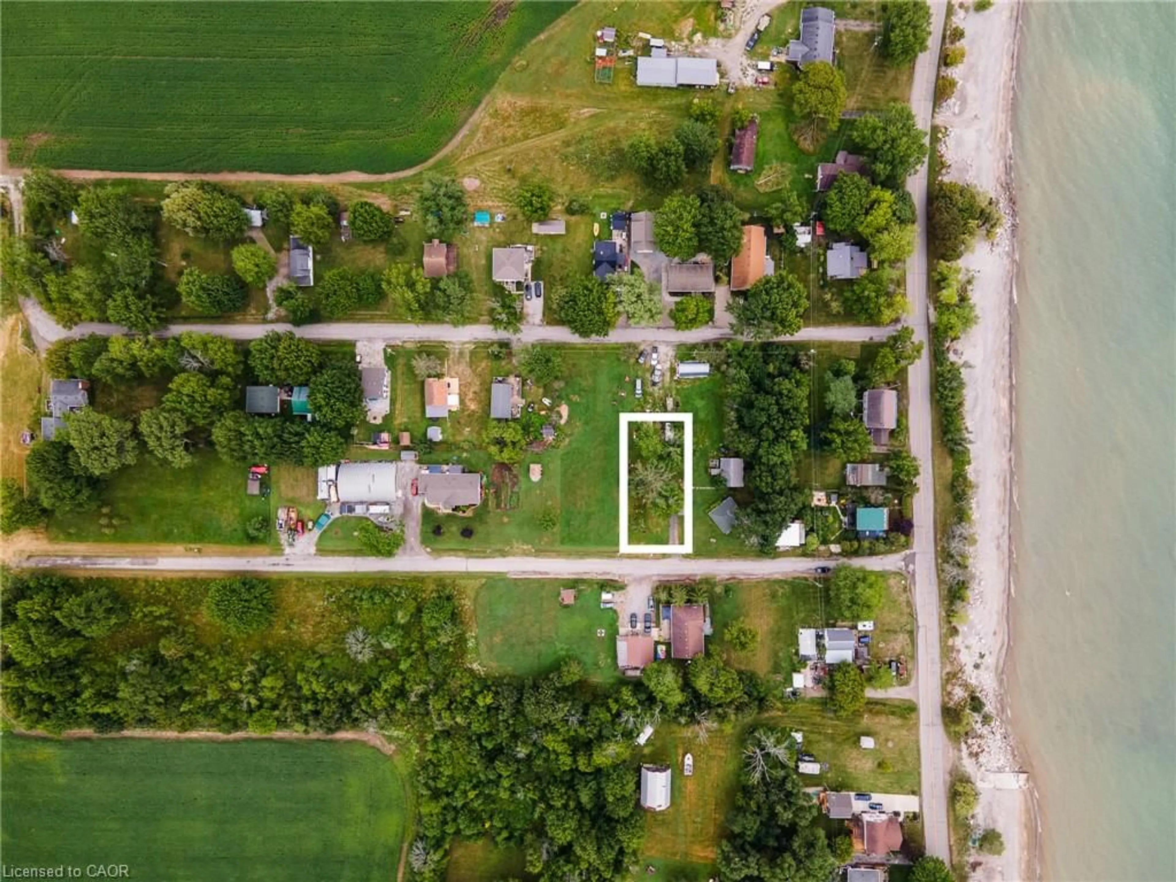 A pic from outside/outdoor area/front of a property/back of a property/a pic from drone, street for 12 Canada Rd, Dunnville Ontario N0A 1K0