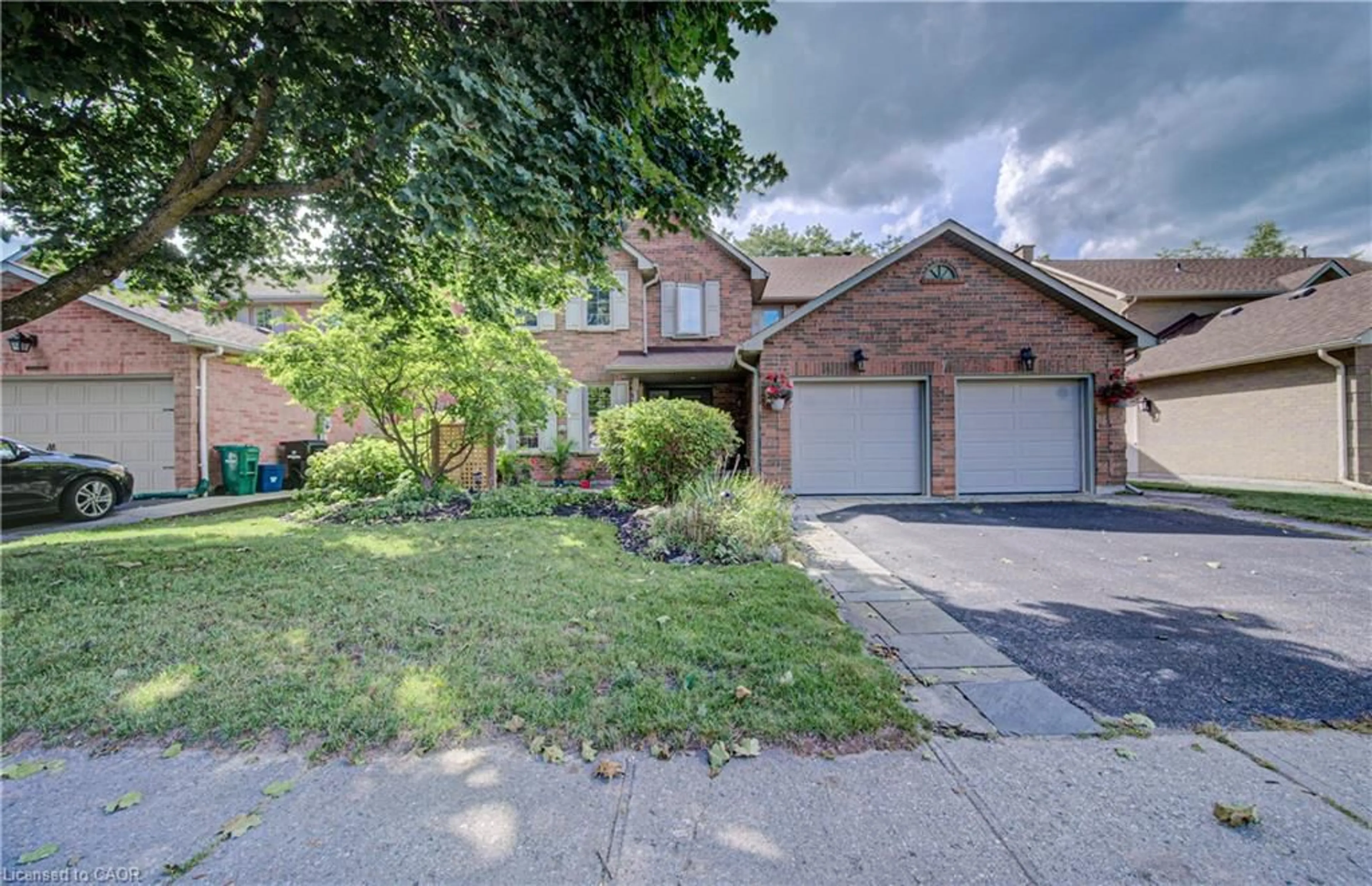 Home with brick exterior material, street for 7 Stock Crt, Cambridge Ontario N3C 3R4
