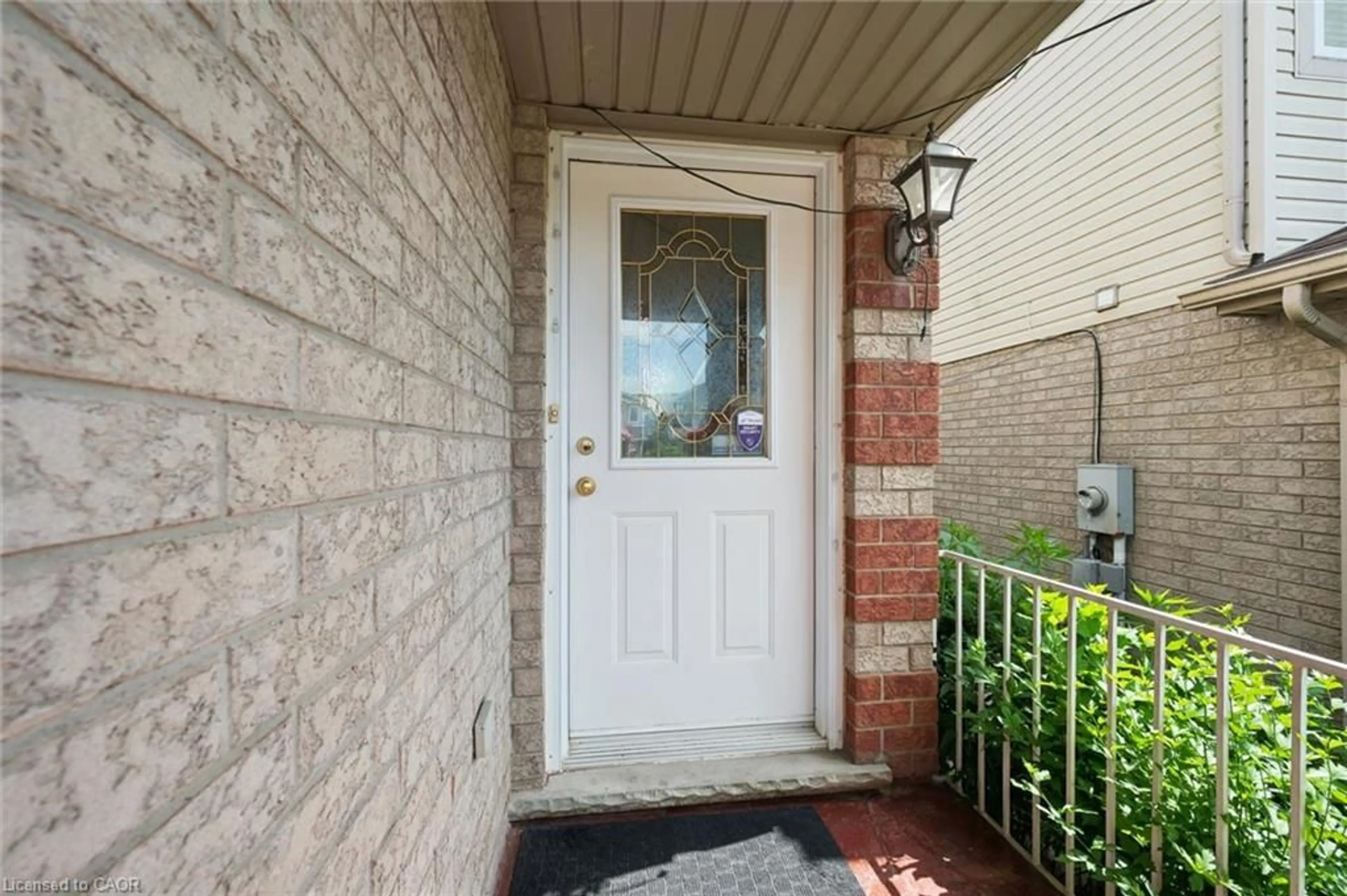 Indoor entryway for 86 Bridlewreath St, Kitchener Ontario N2E 3V6
