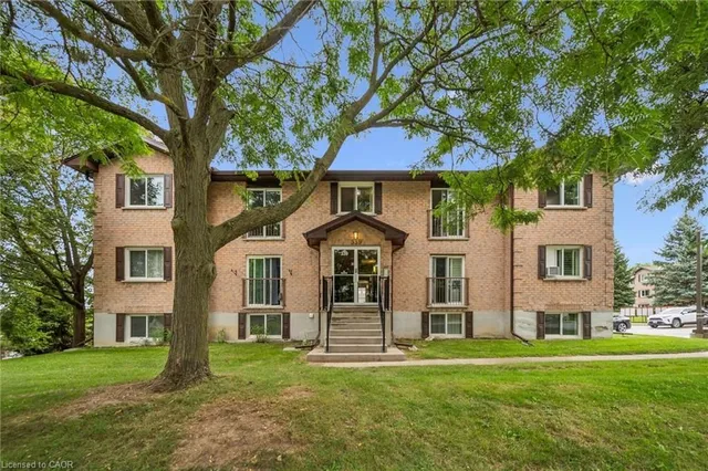 339 Northlake Dr #8, Waterloo 1
