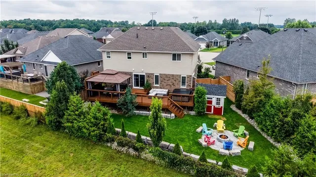 22 Nancy Crt, Tillsonburg 2
