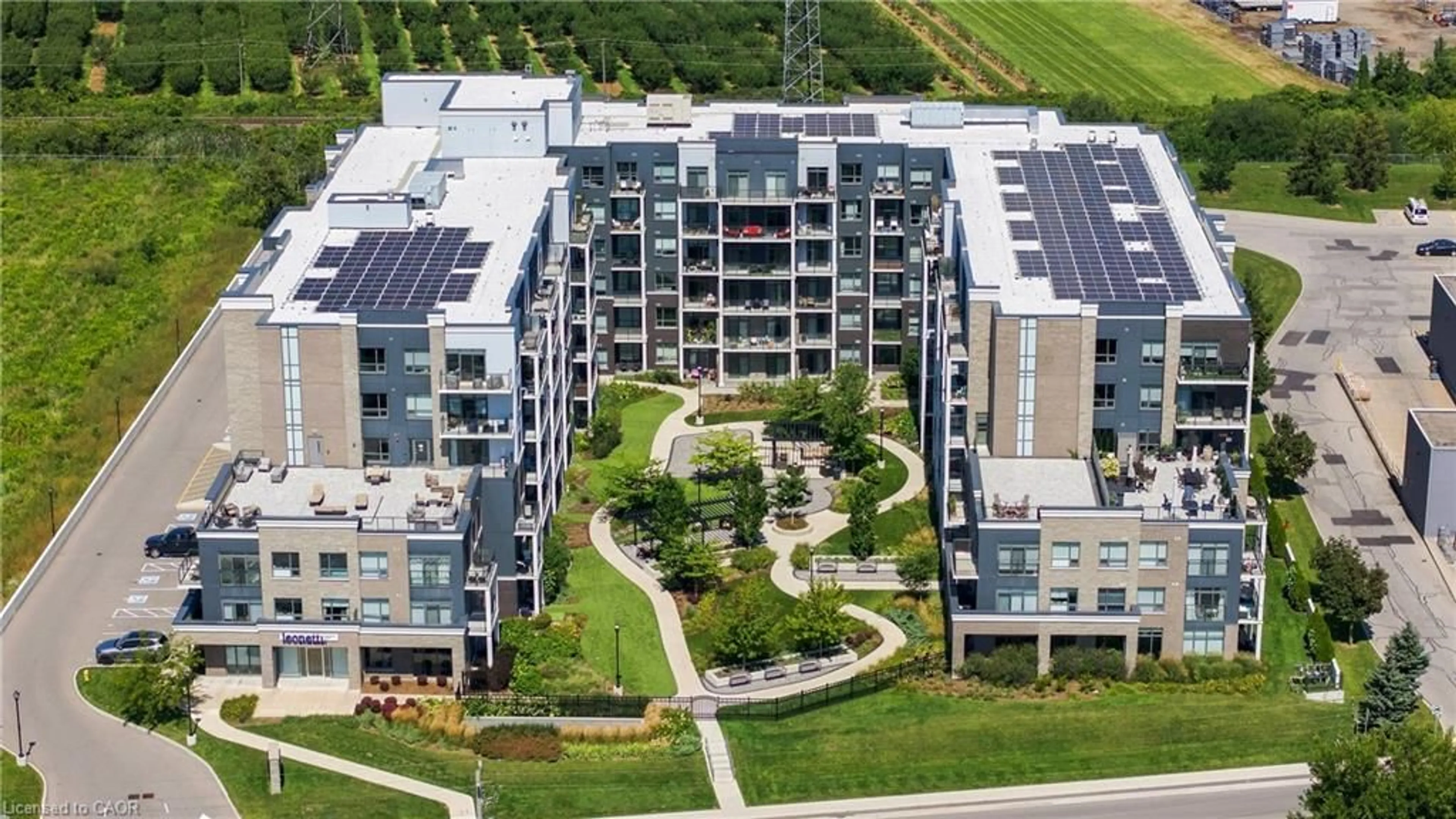 A pic from outside/outdoor area/front of a property/back of a property/a pic from drone, unknown for 5055 Greenlane Rd #425, Beamsville Ontario L3J 2J3