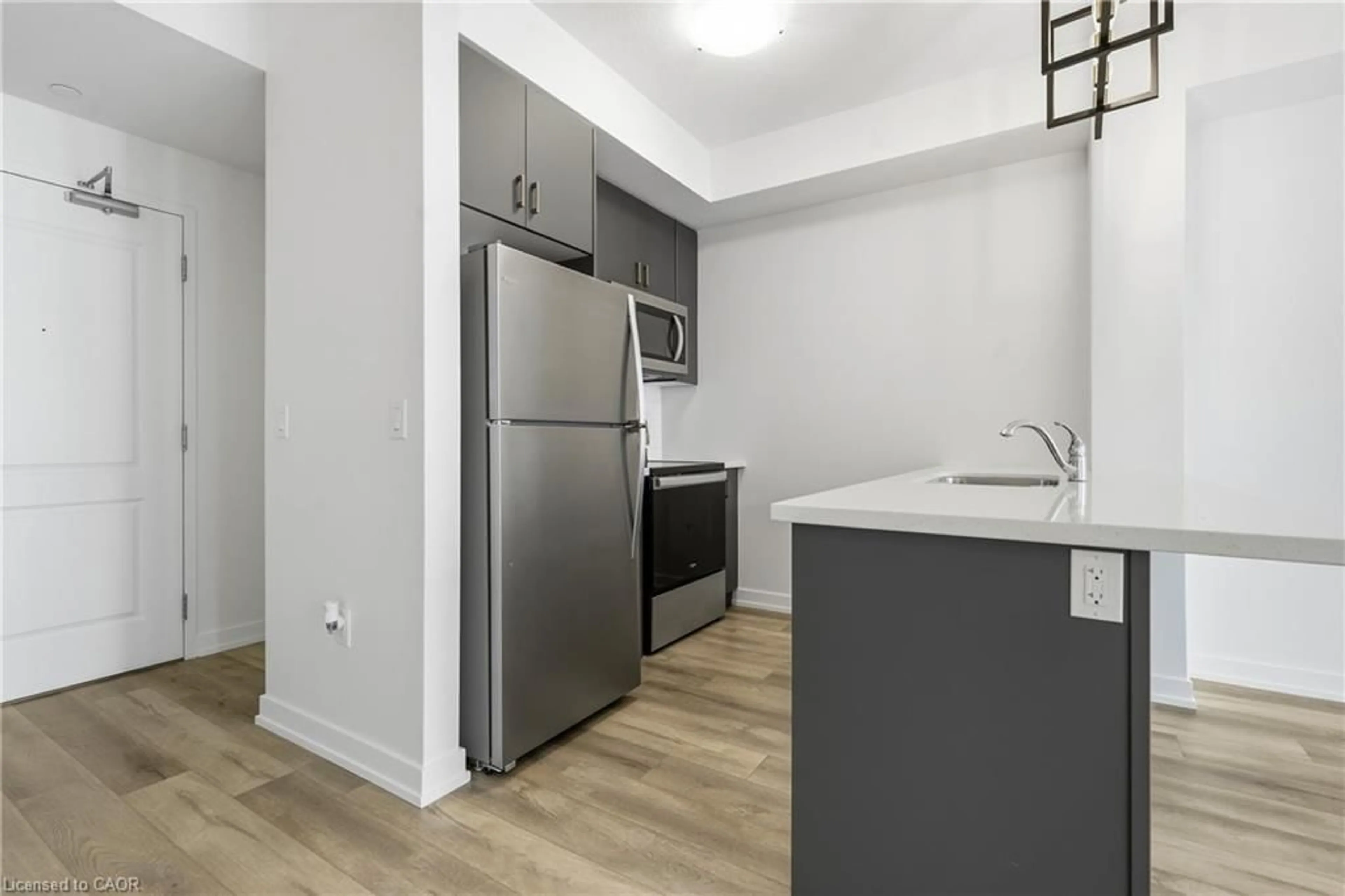 Standard kitchen, unknown for 5055 Greenlane Rd #425, Beamsville Ontario L3J 2J3