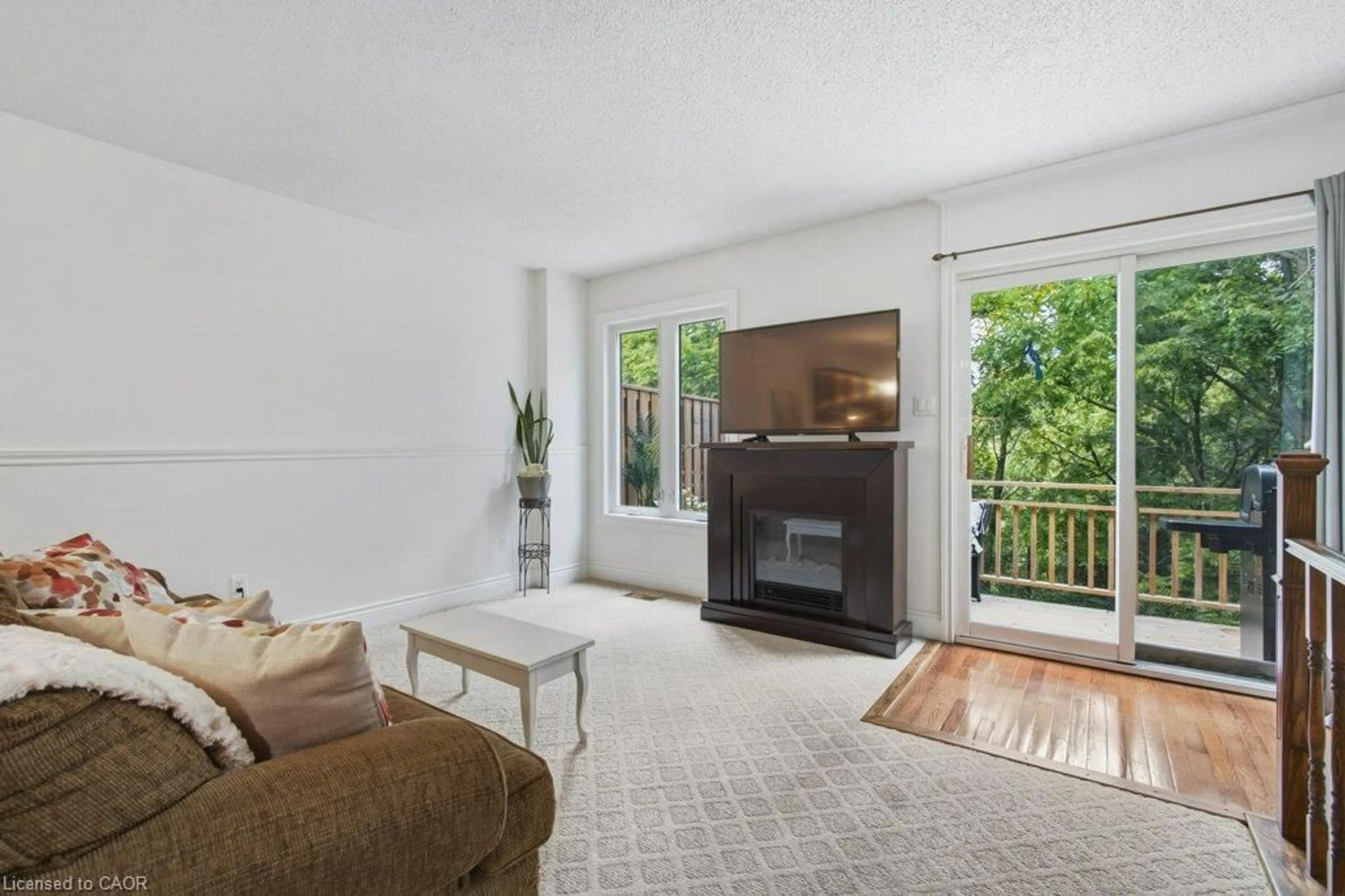 Living room with furniture, unknown for 100 Inkerman St #2, Rockwood Ontario N0B 2K0