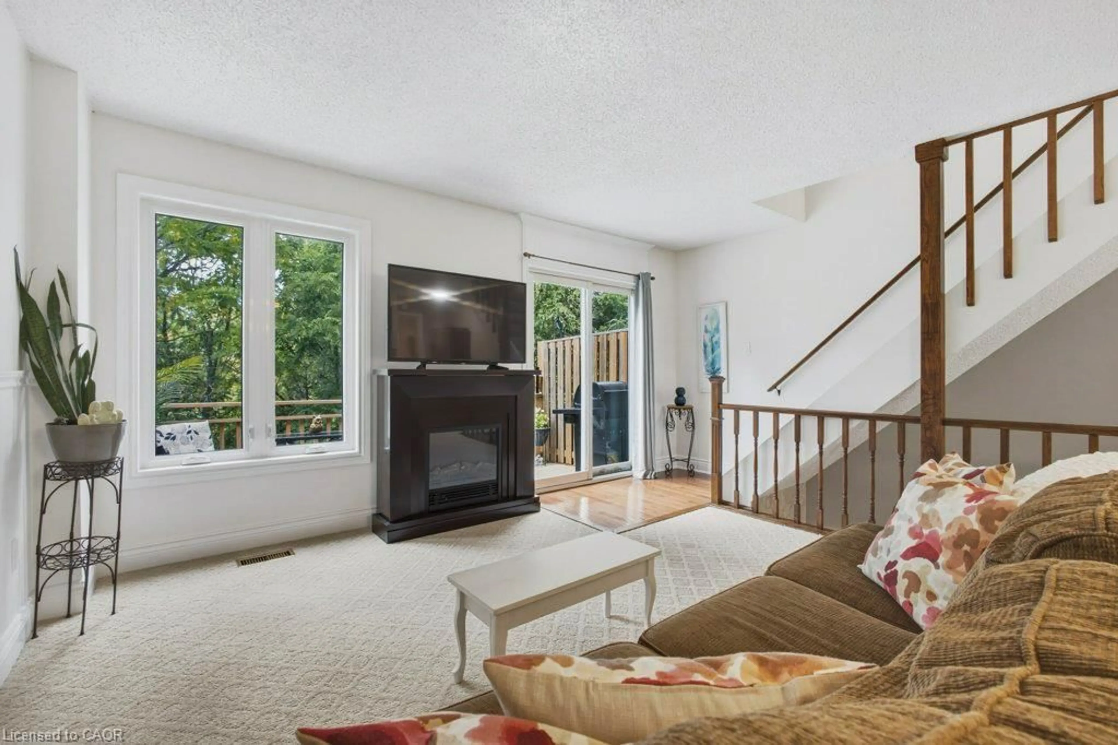 Living room with furniture, unknown for 100 Inkerman St #2, Rockwood Ontario N0B 2K0