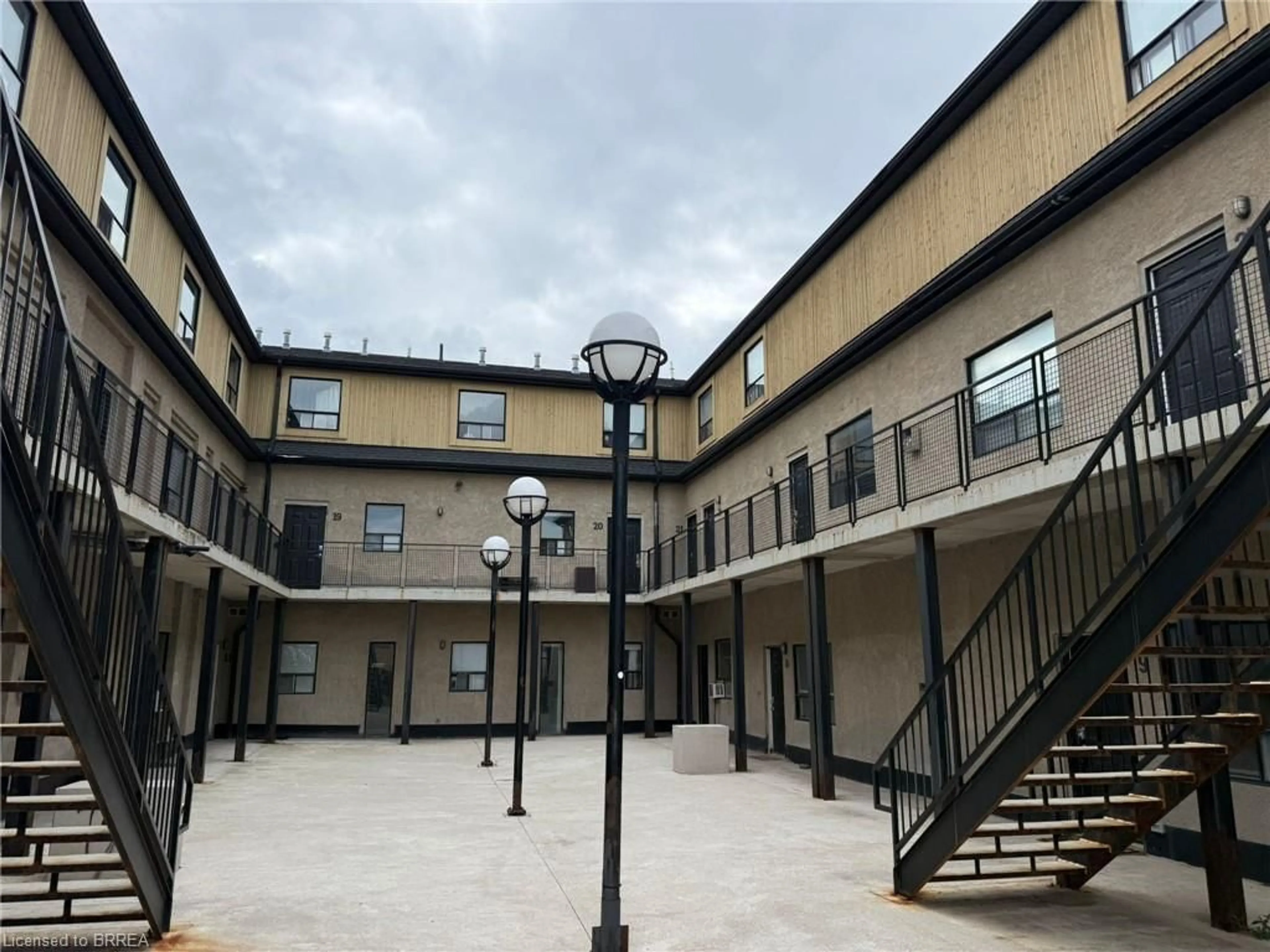 Patio, building for 12 Bridgeport Rd #18, Waterloo Ontario N2J 2J3