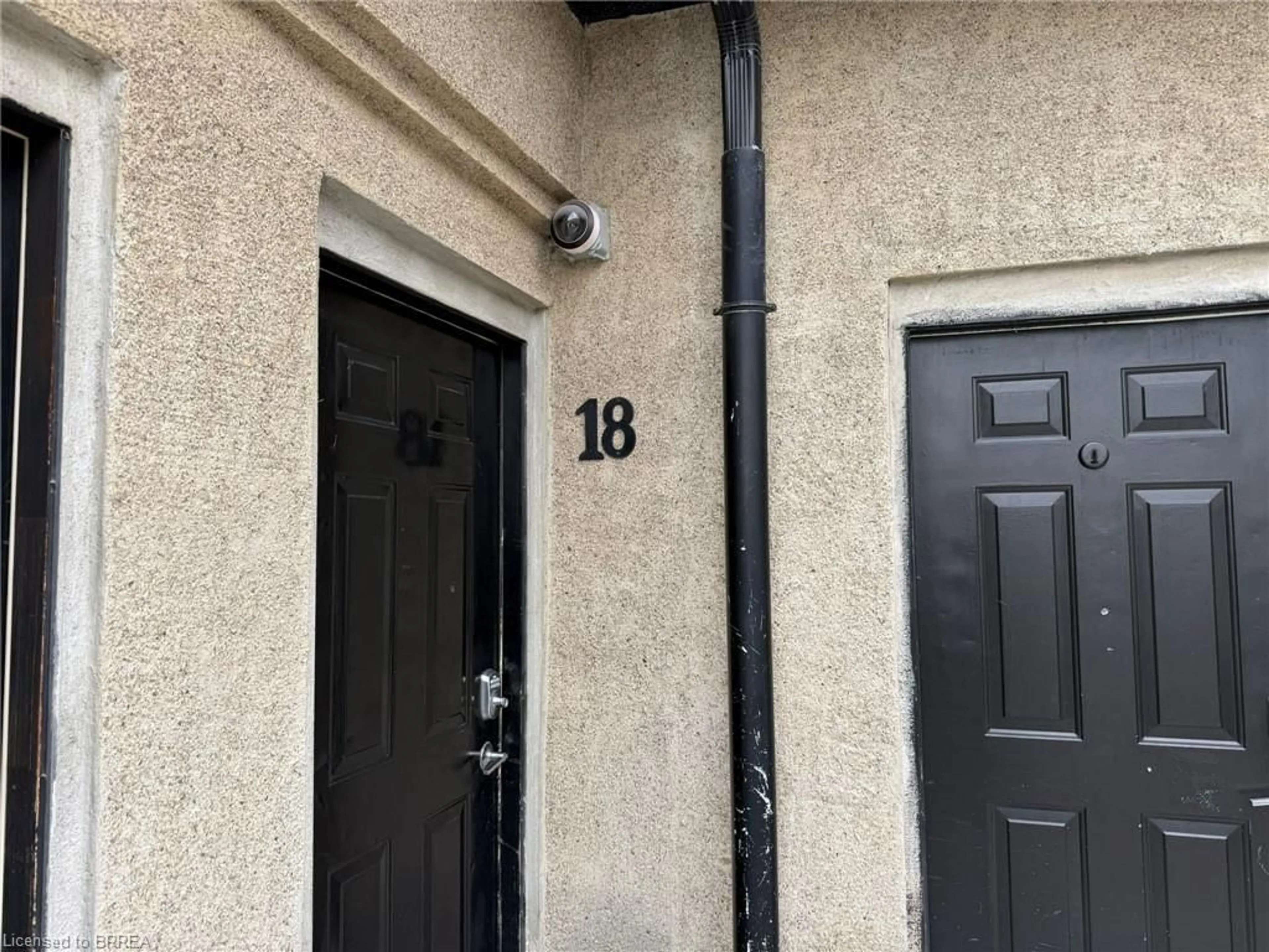 Indoor entryway for 12 Bridgeport Rd #18, Waterloo Ontario N2J 2J3