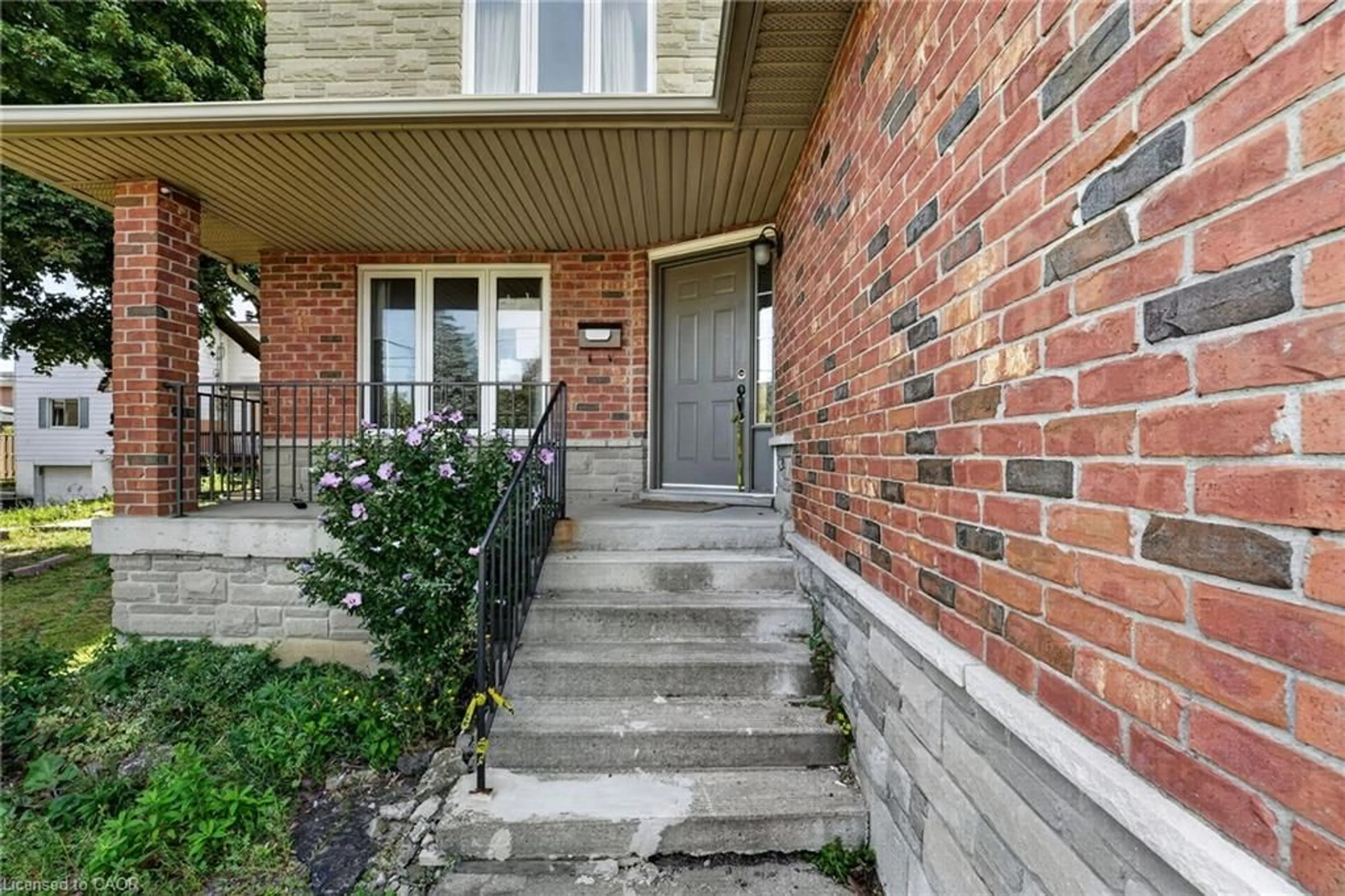 Home with brick exterior material, street for 1501 Upper Sherman Ave, Hamilton Ontario L8W 0B9