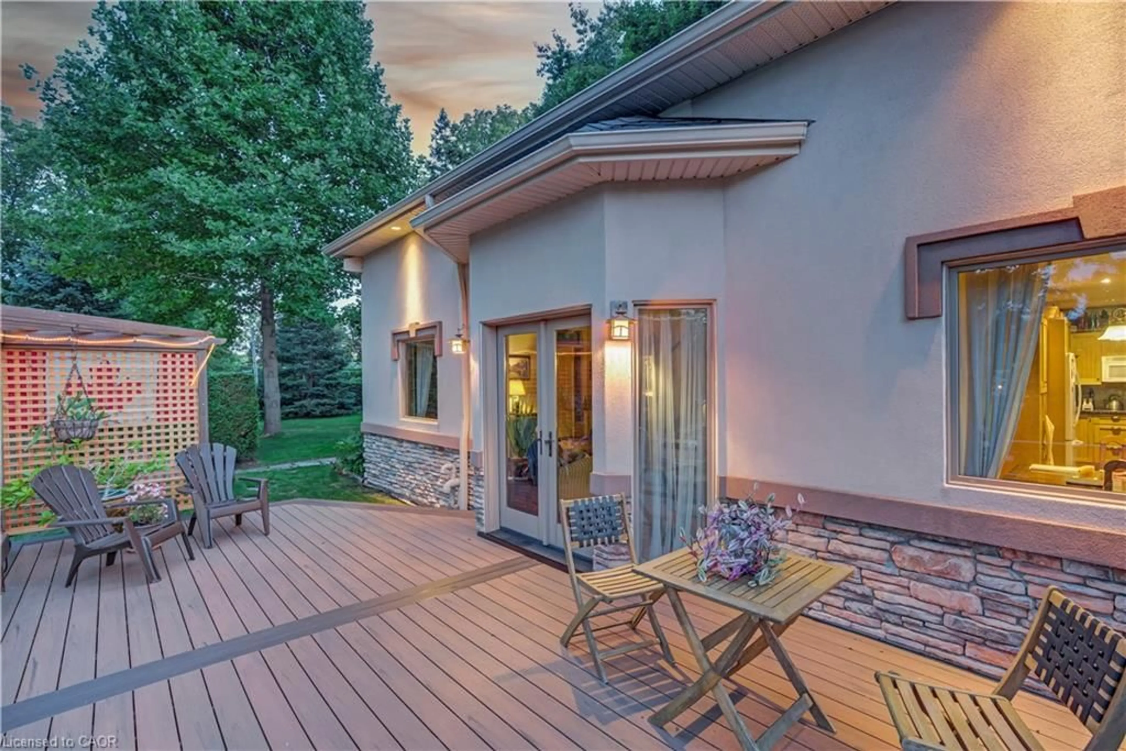 Patio, unknown for 94 Highway 8, Flamborough Ontario L9H 4V5