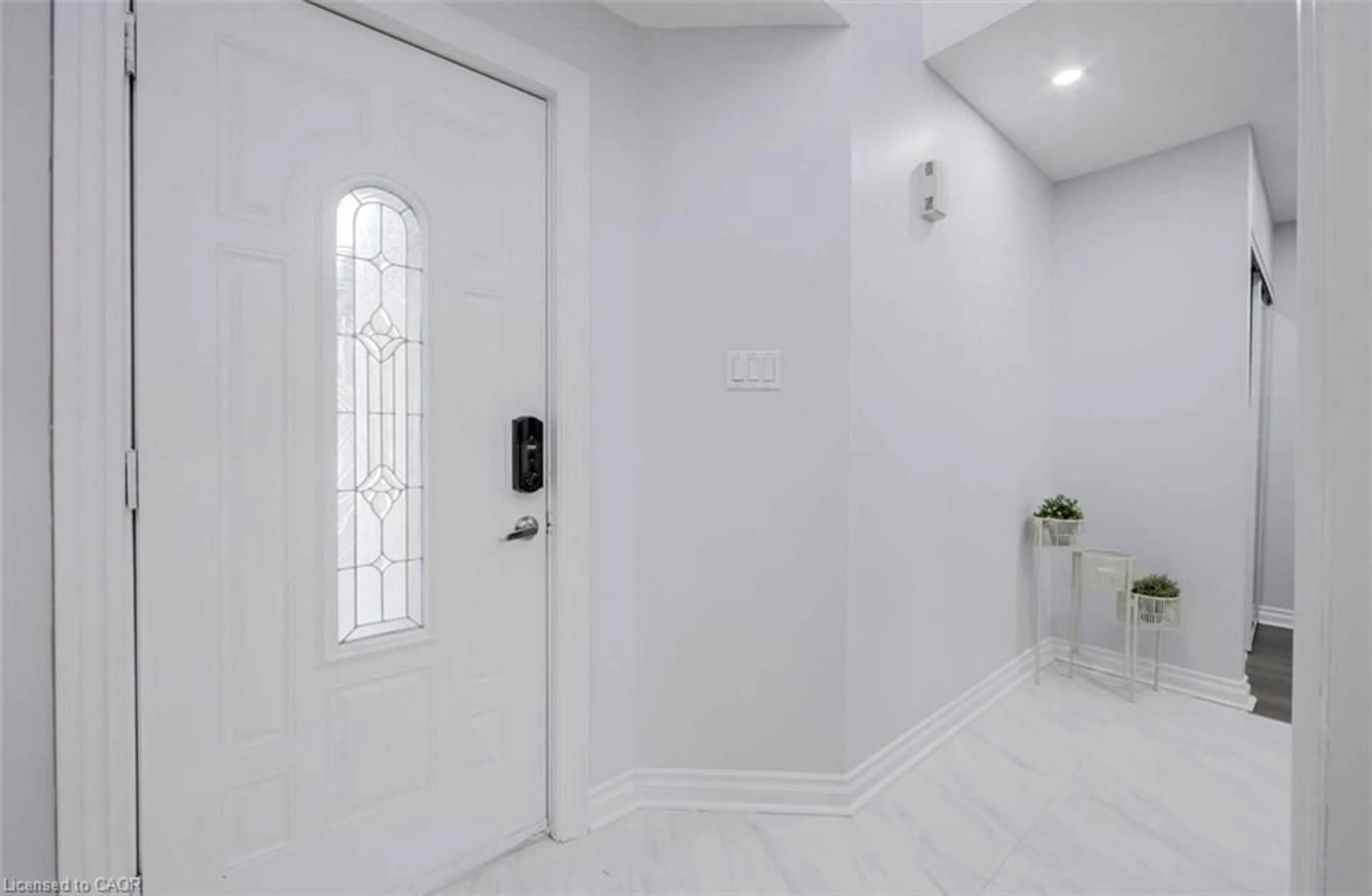 Indoor foyer for 181 Lisa Marie Dr, Orangeville Ontario L9W 4P7