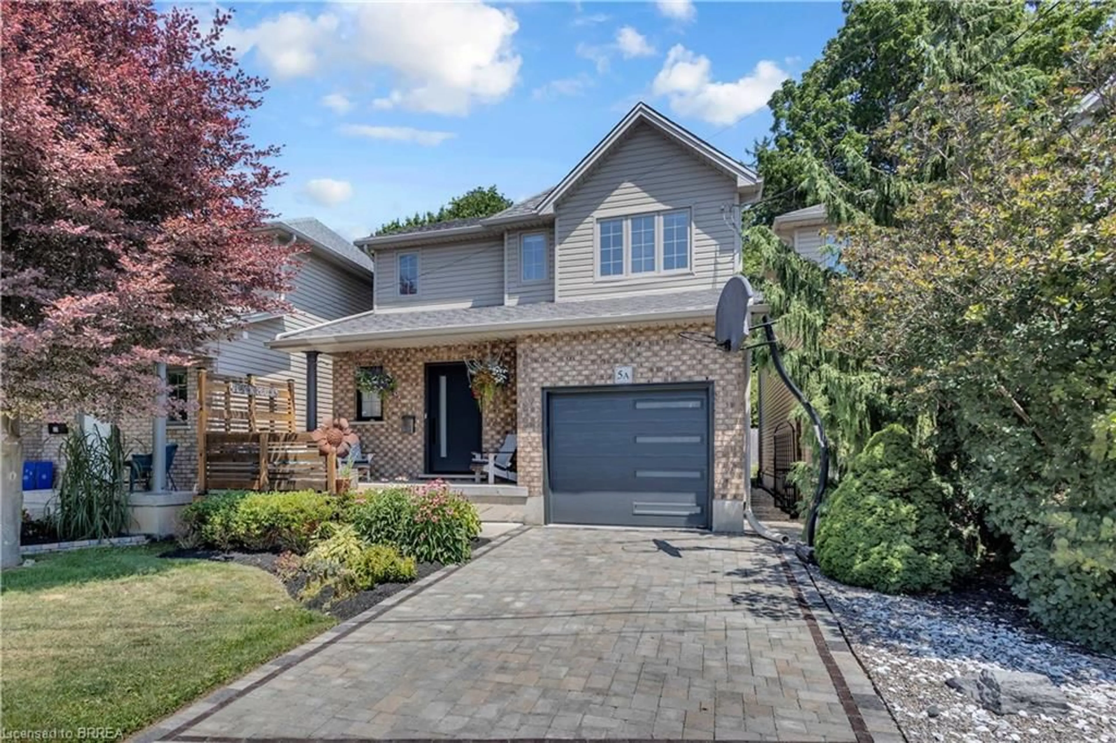 Home with brick exterior material, street for 5 Grand River Ave, Brantford Ontario N3T 4Z3