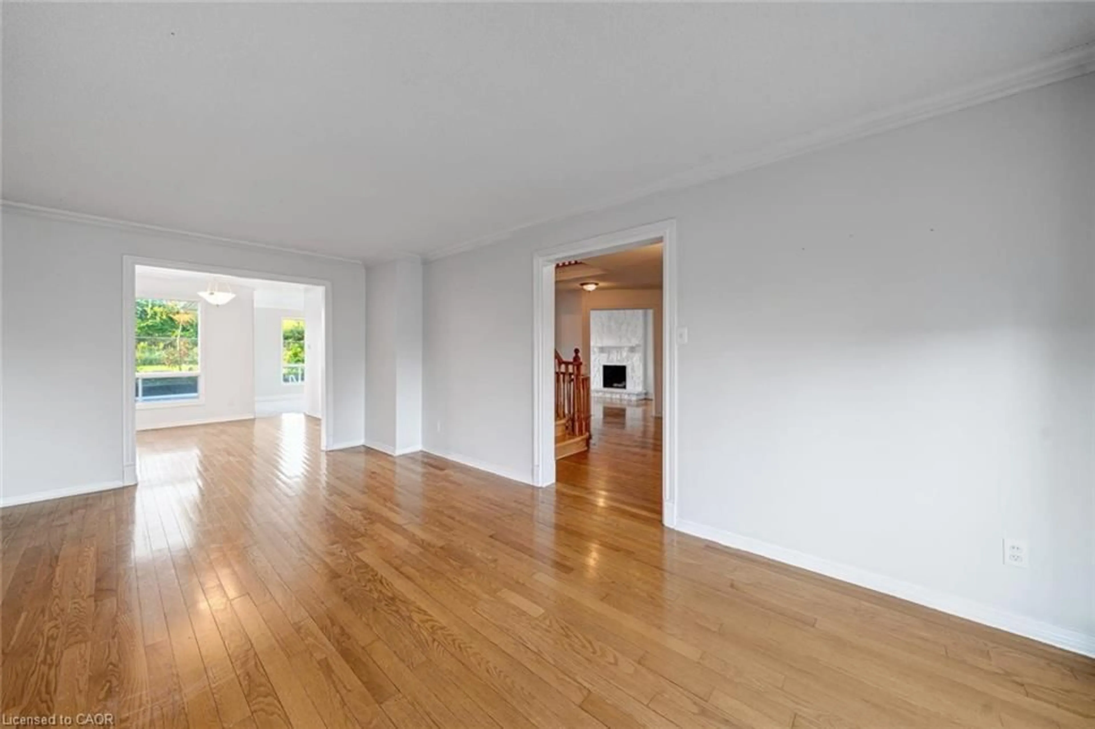 Indoor foyer for 2081 Lynn Heights Dr, Pickering Ontario L1X 1R1