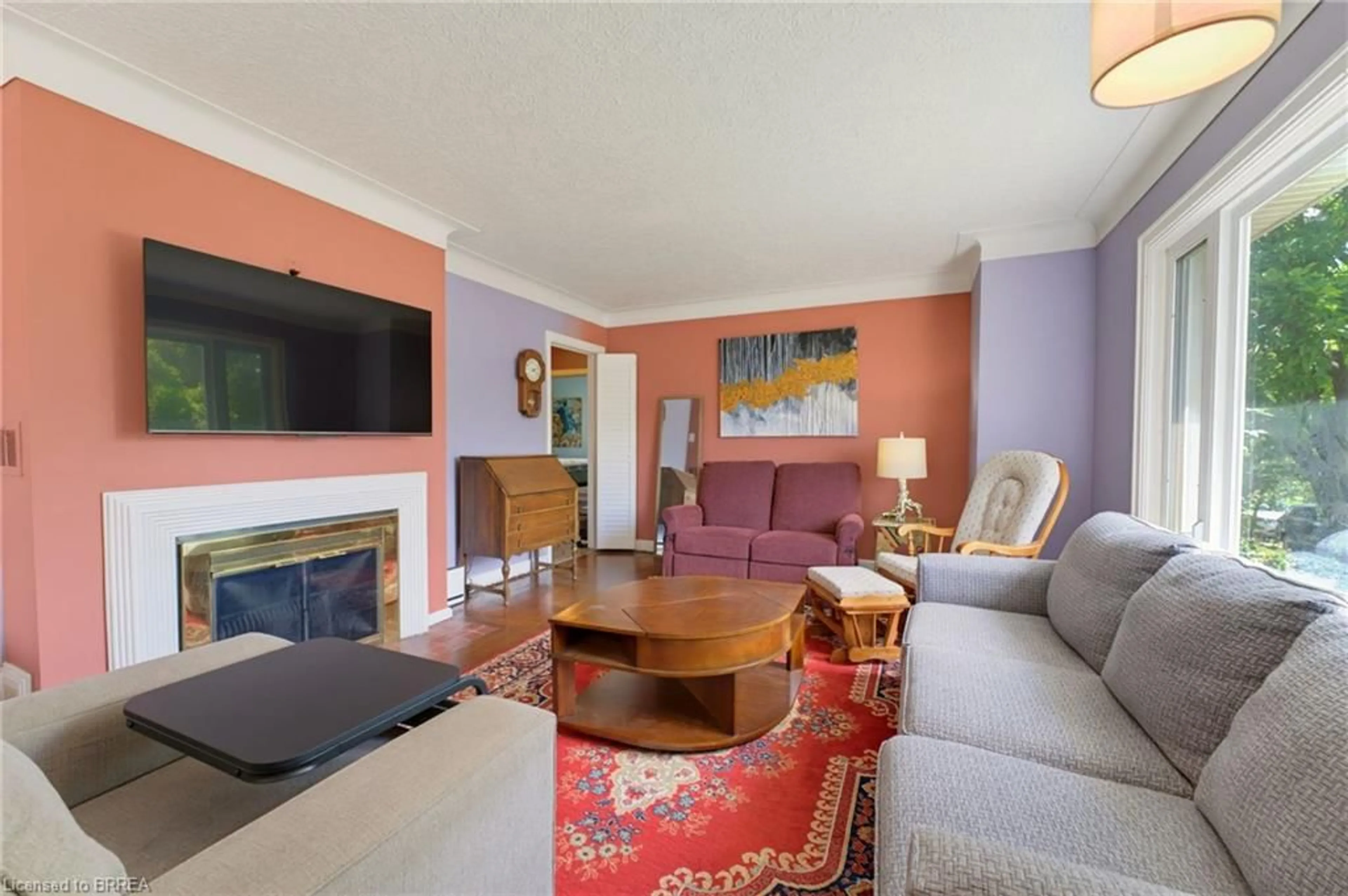 Living room with furniture, unknown for 36 Slater St, Brantford Ontario N3T 4N9