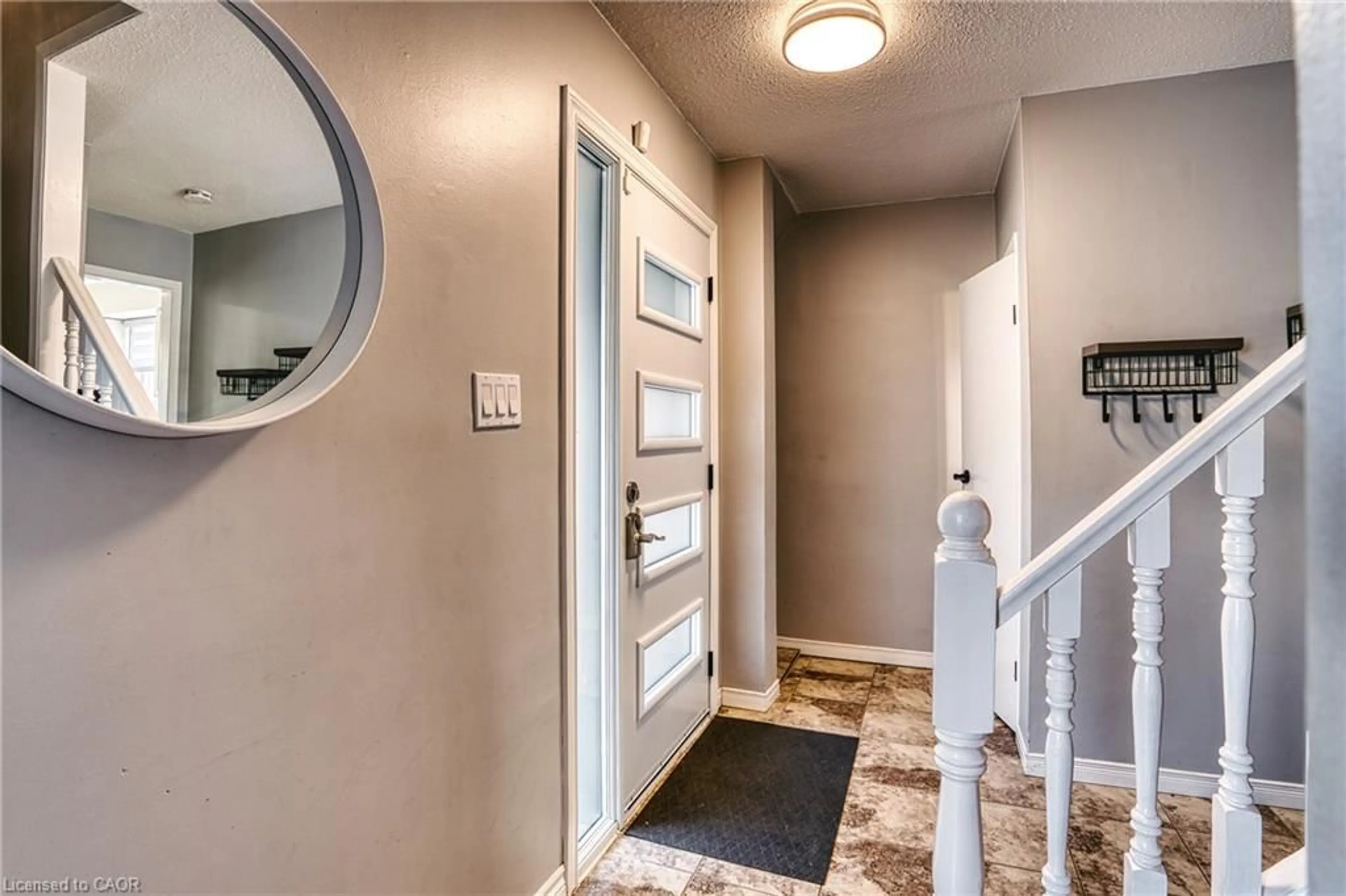 Indoor entryway for 36 Angela Cres, Cambridge Ontario N1S 4B6