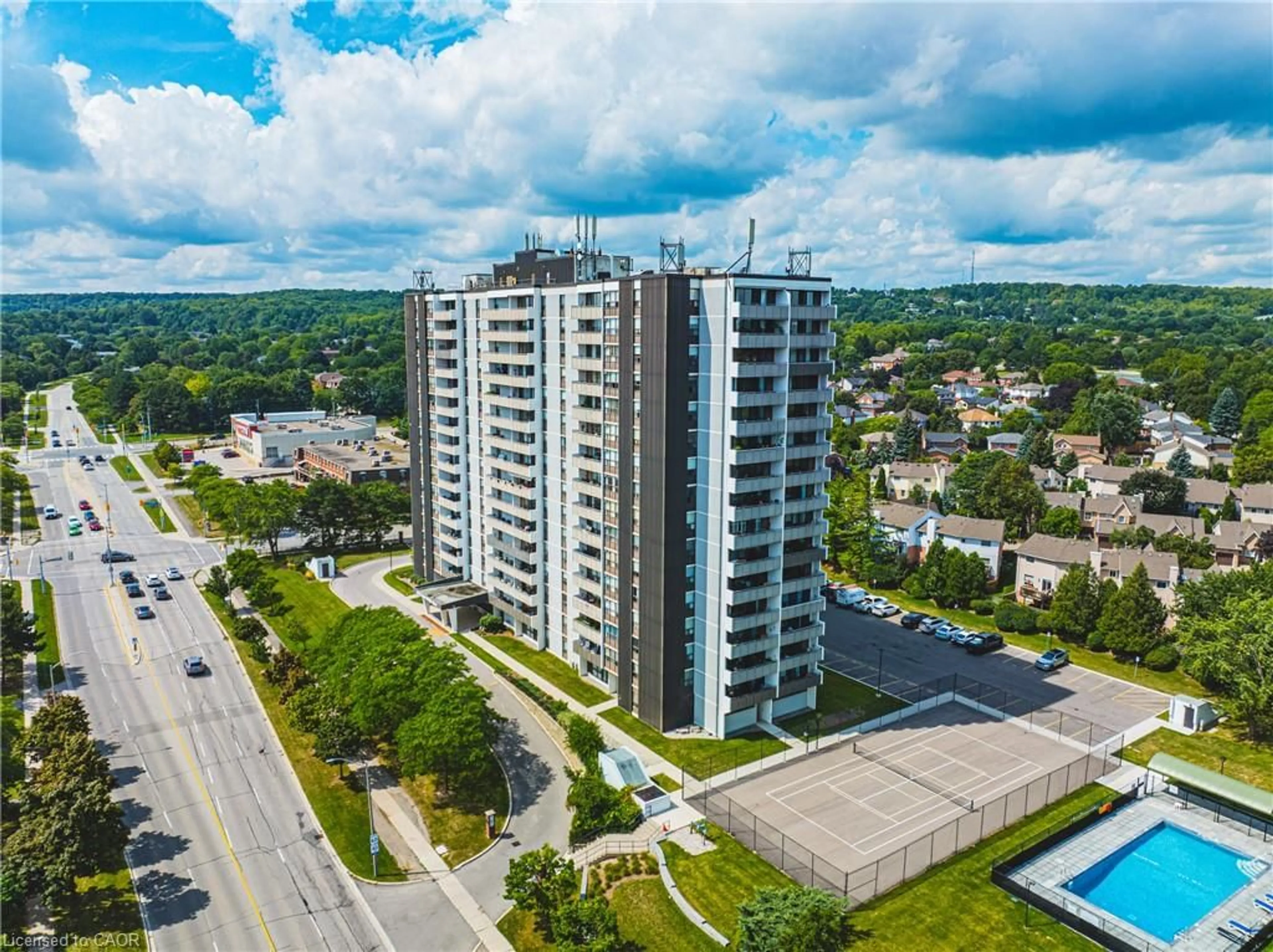 A pic from outside/outdoor area/front of a property/back of a property/a pic from drone, unknown for 2055 Upper Middle Rd #1507, Burlington Ontario L7P 3P4