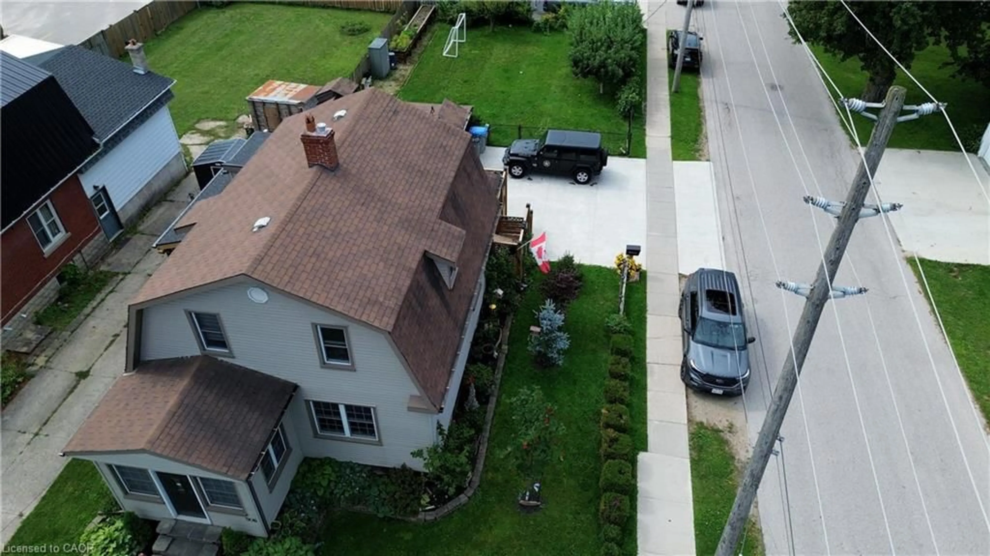 A pic from outside/outdoor area/front of a property/back of a property/a pic from drone, street for 506 Main St, Listowel Ontario N4W 2C6