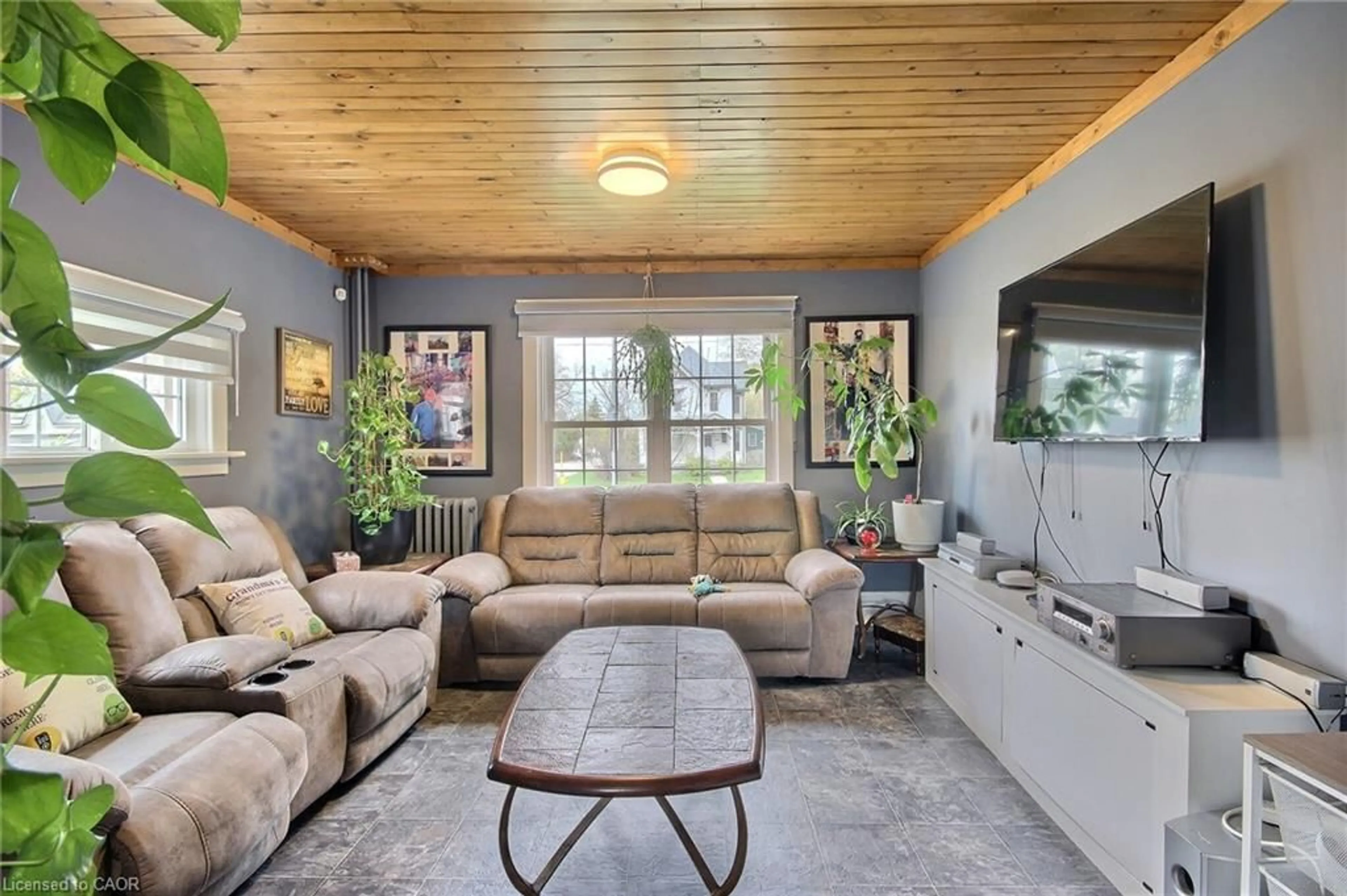 Living room with furniture, unknown for 506 Main St, Listowel Ontario N4W 2C6