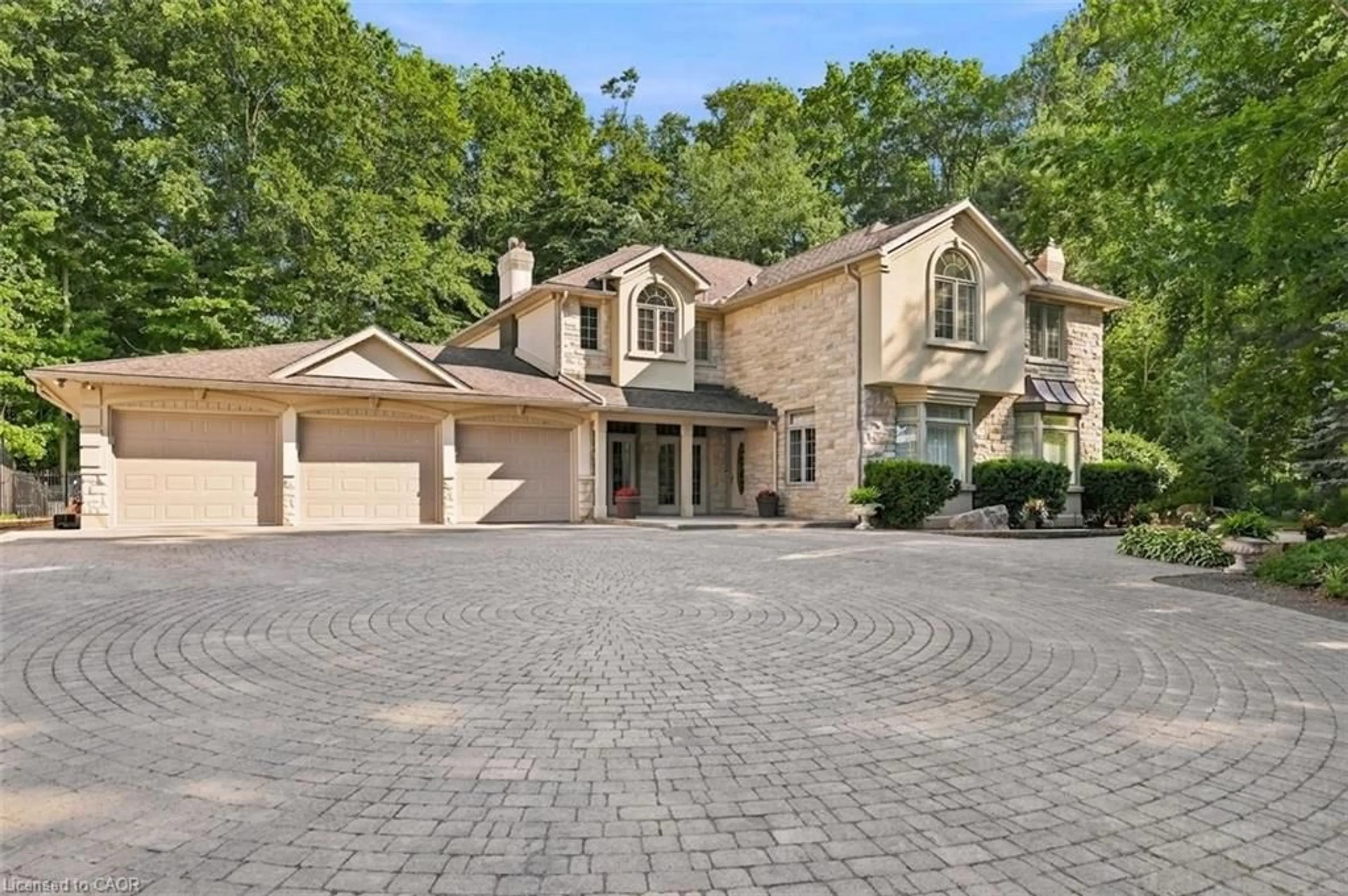 Unknown for 709 Glasgow St, Kitchener Ontario N2M 2N7