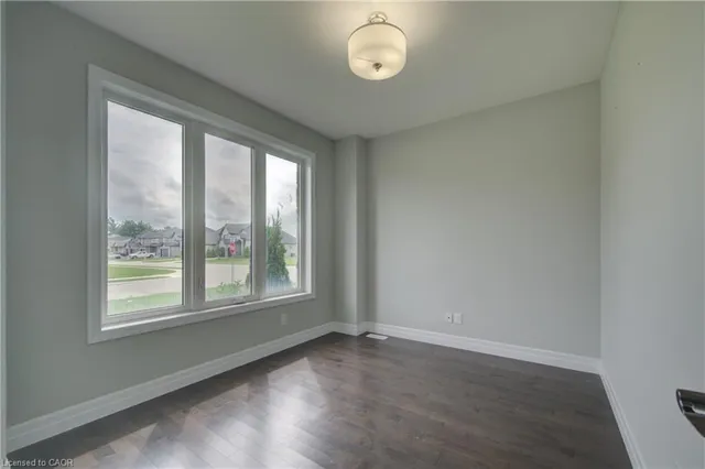32 Sycamore Dr, Tillsonburg 5