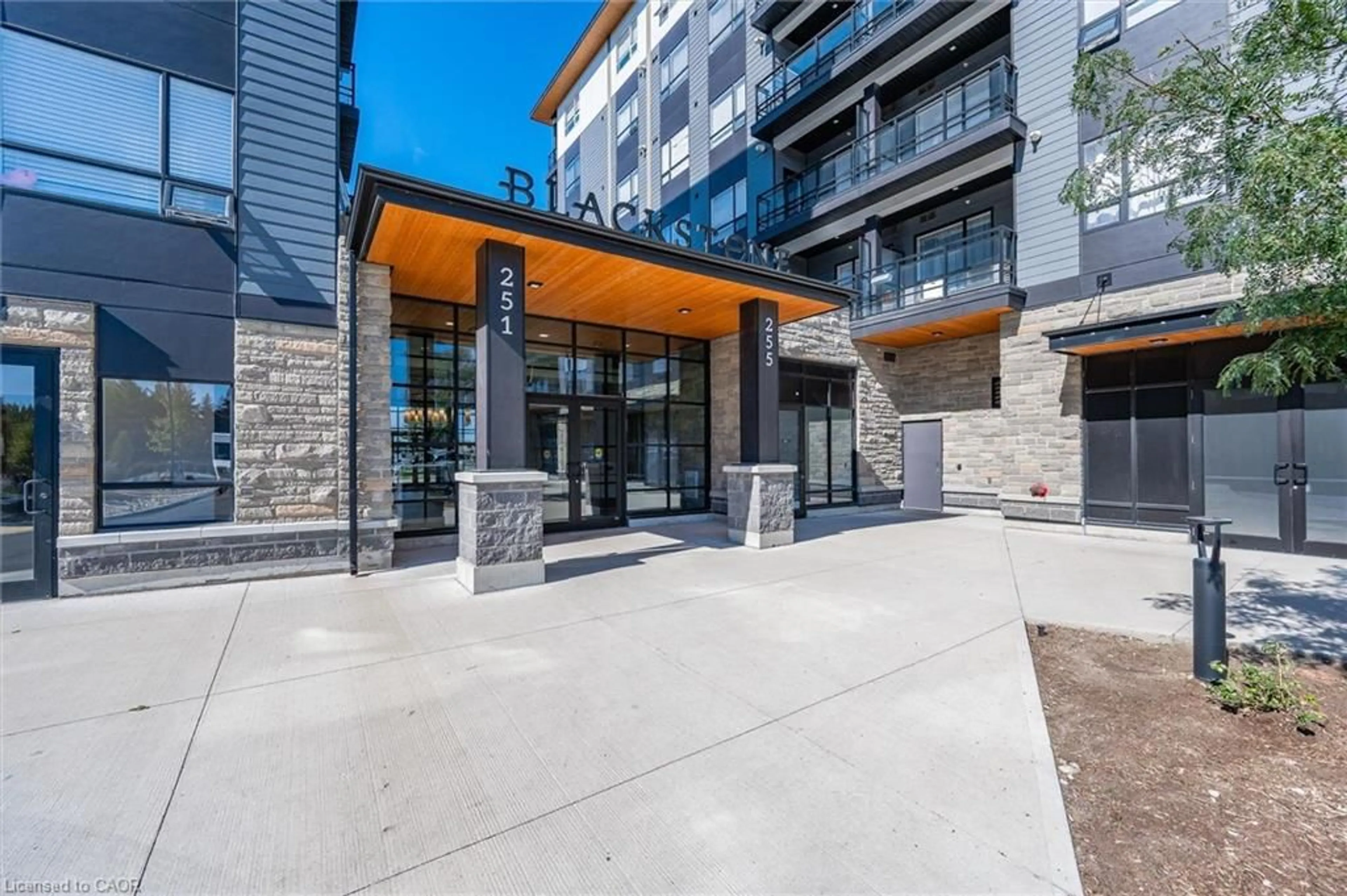 Patio, unknown for 255 Northfield Dr #308, Waterloo Ontario N2K 0G5