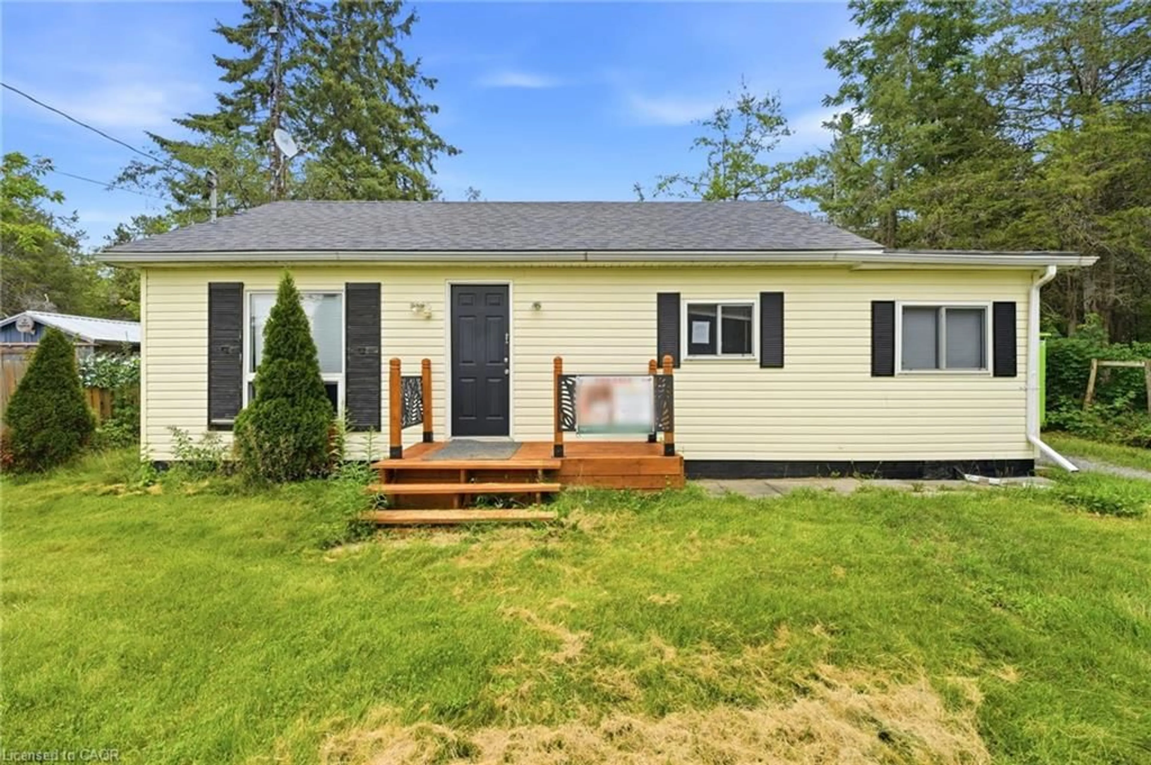 Home with vinyl exterior material, unknown for 977 County Rd 38, Campbellford Ontario K0L 1L0