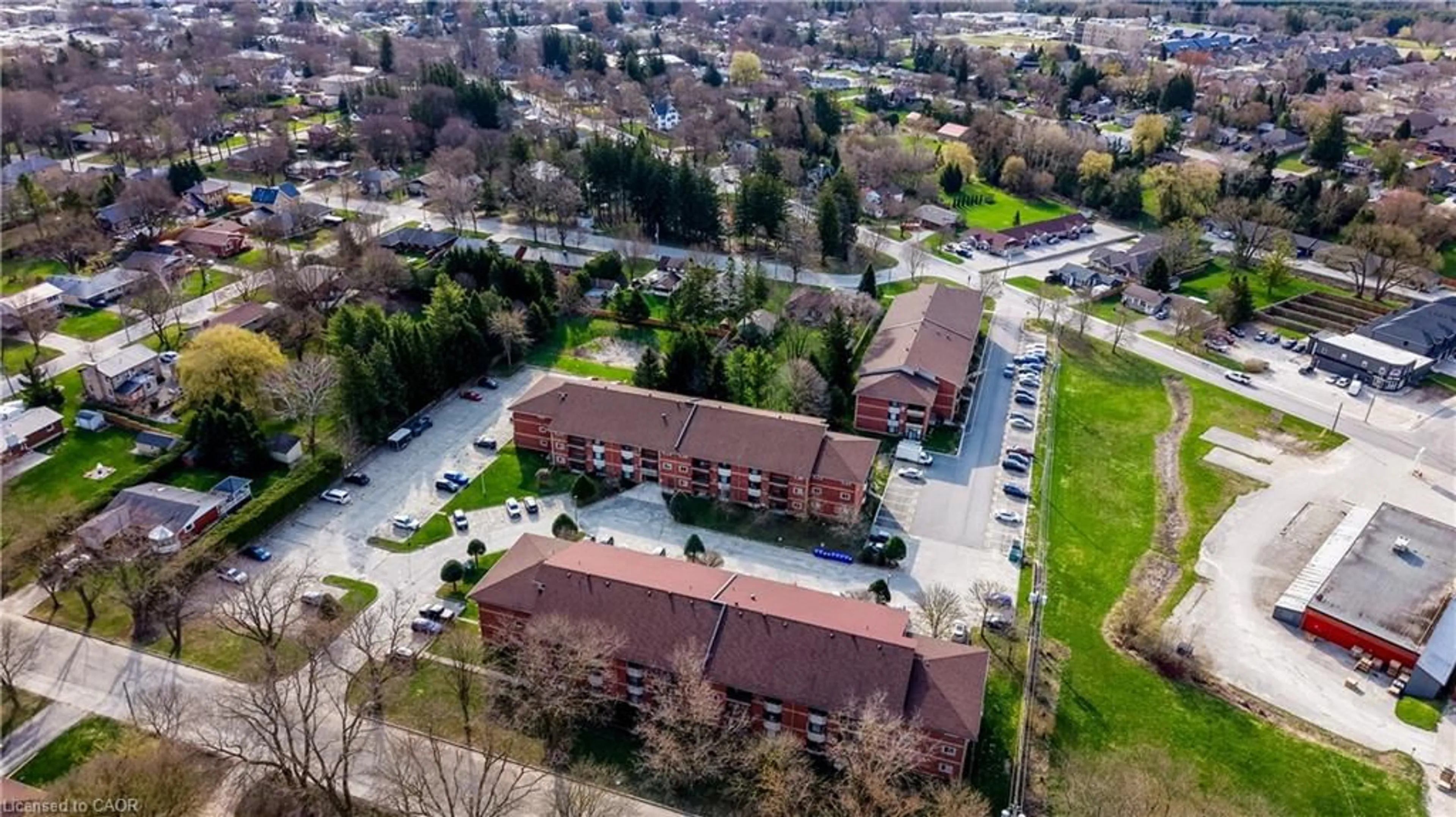 A pic from outside/outdoor area/front of a property/back of a property/a pic from drone, building for 440 Durham St #105, Mount Forest Ontario N0G 2L1