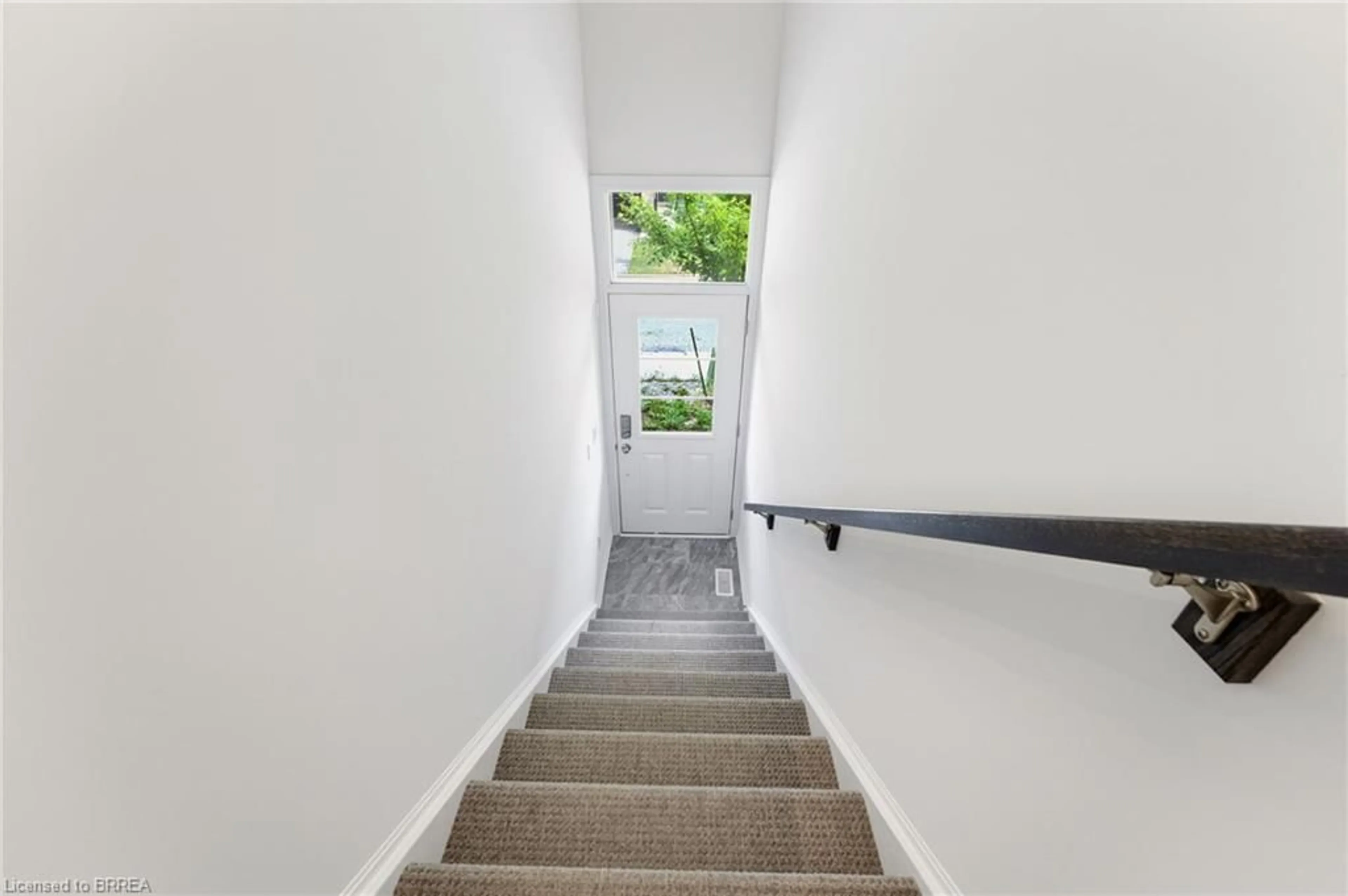Stairs for 120 Court Dr #50, Paris Ontario N3L 0N2