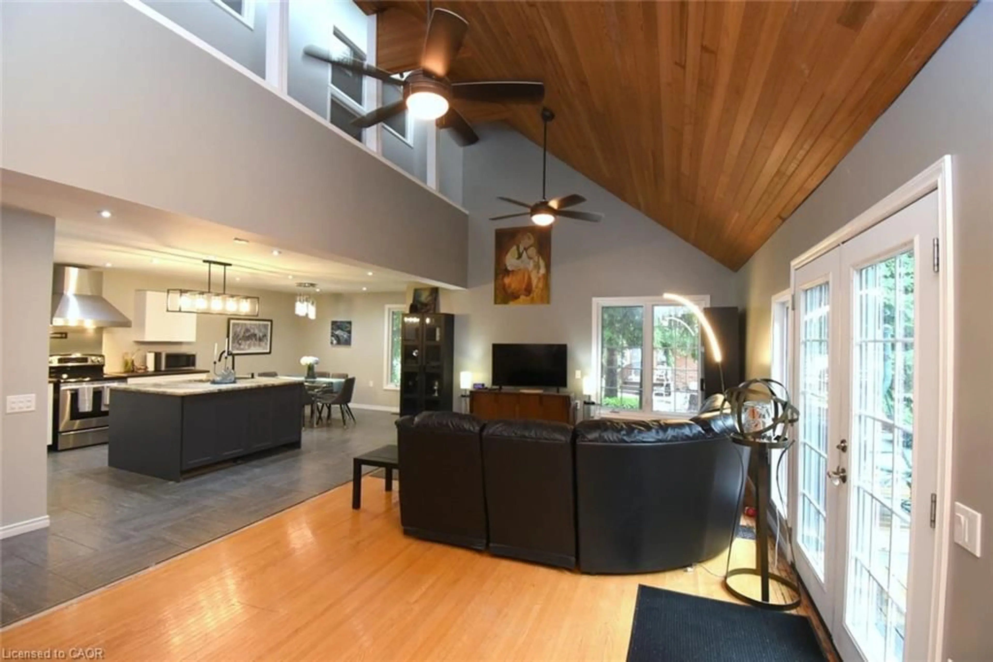 Open concept kitchen, wood/laminate floor for 949 Upper Paradise Rd, Hamilton Ontario L9B 2M9