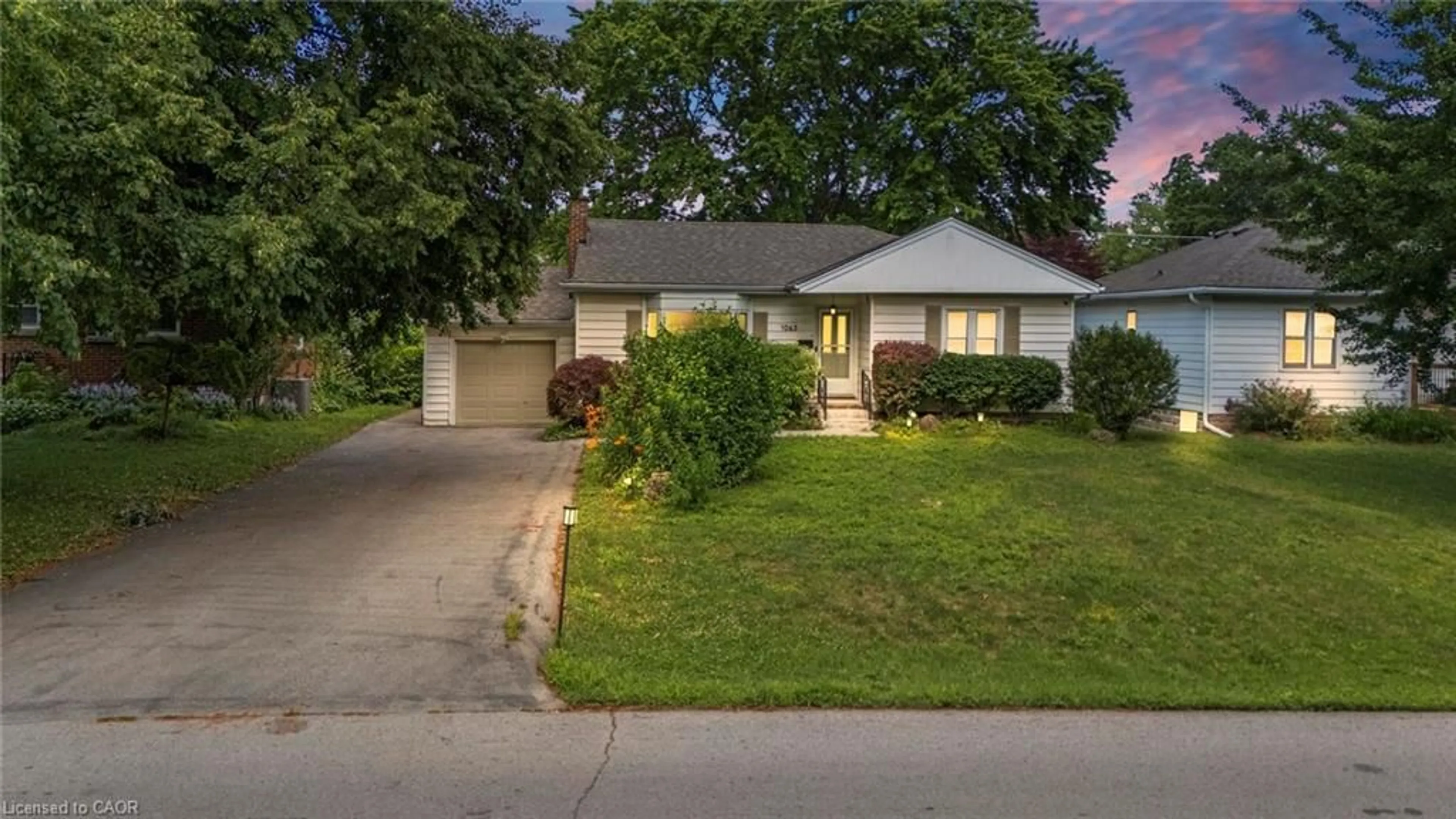Unknown for 1063 Joan Dr, Burlington Ontario L7T 3H3