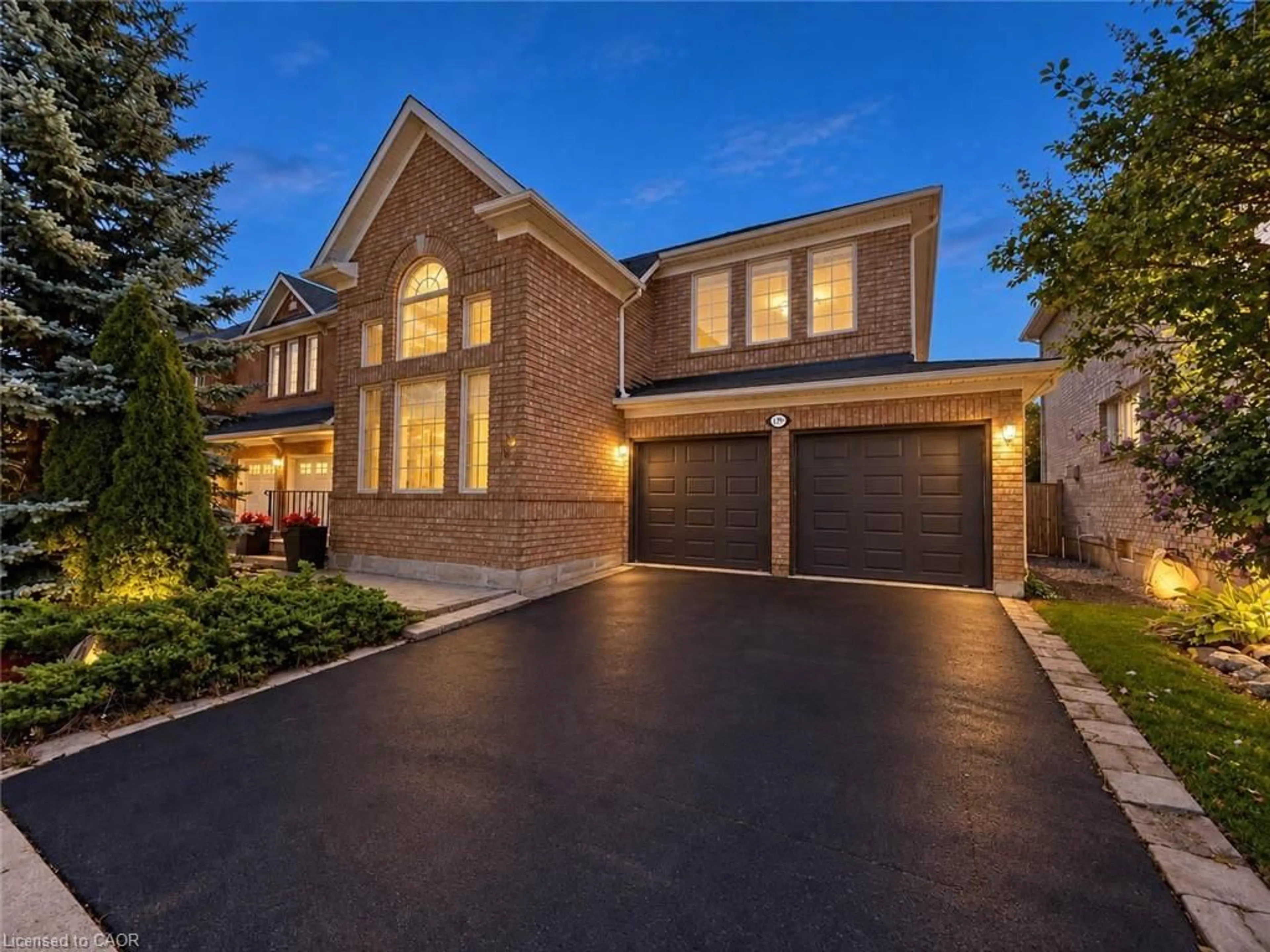 Home with brick exterior material, street for 1396 Thorncrest Cres, Oakville Ontario L6M 3Y9
