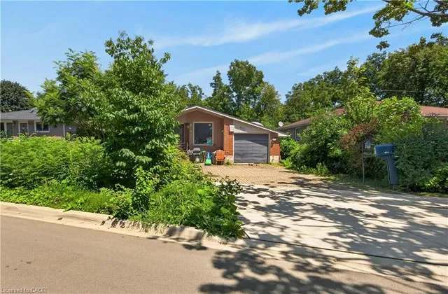 627 Geneva Park Dr, Burlington 3
