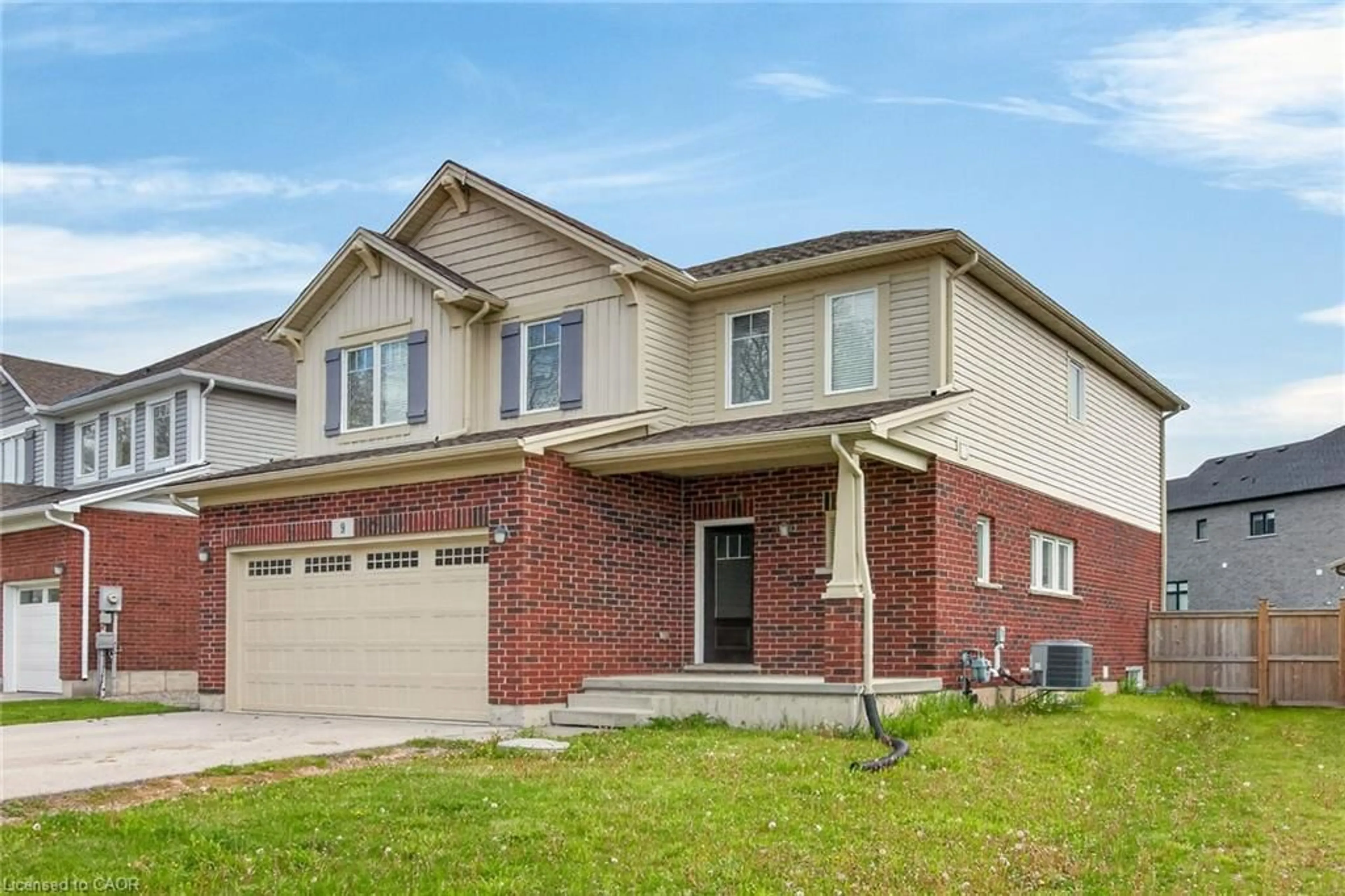 Home with brick exterior material, street for 9 Winterberry Blvd, Thorold Ontario L2V 0J1