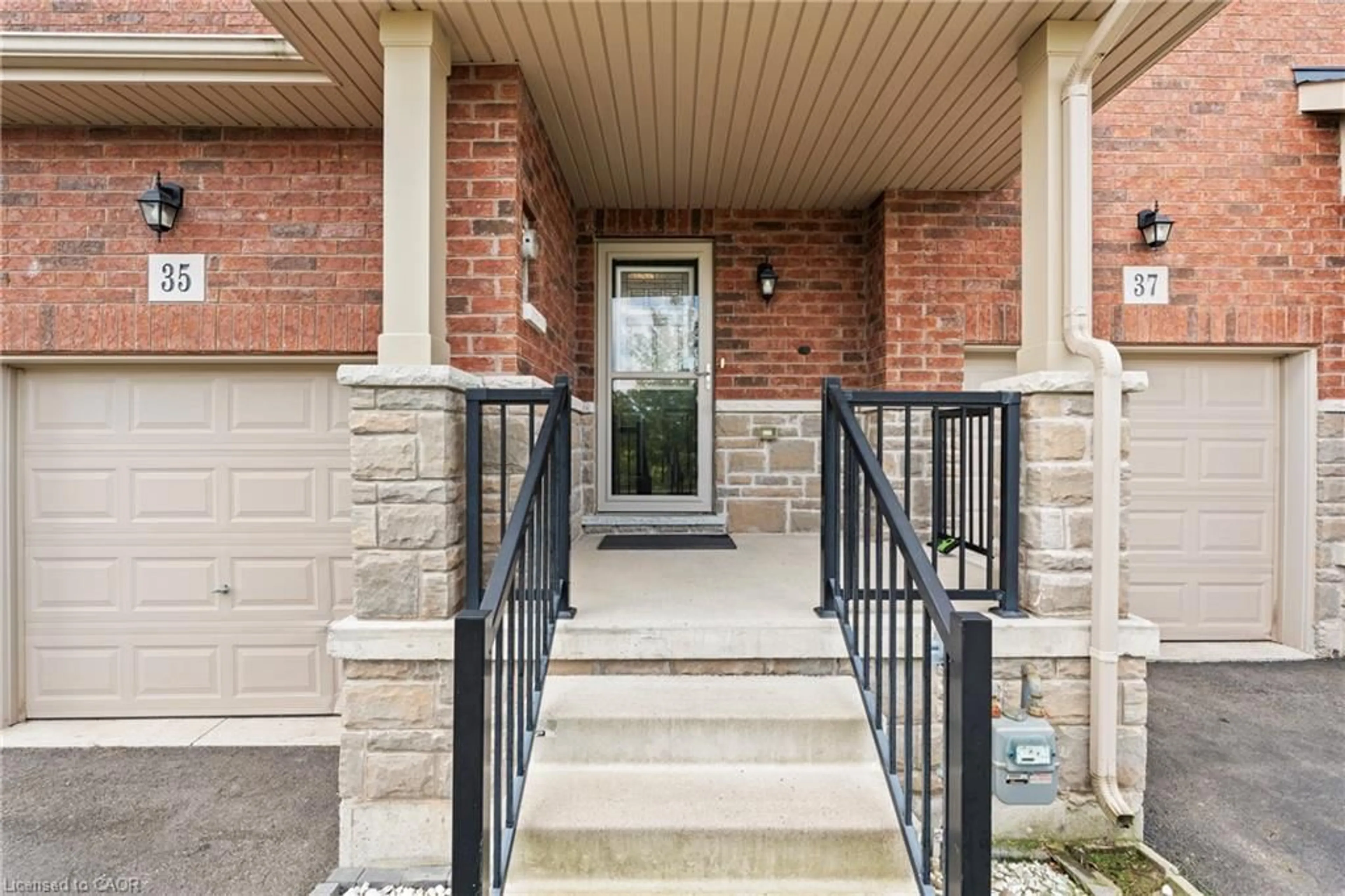 Unknown for 35 Sunset Way, Thorold Ontario L0S 1A0