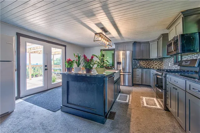 595534 Highway 59, Woodstock 3