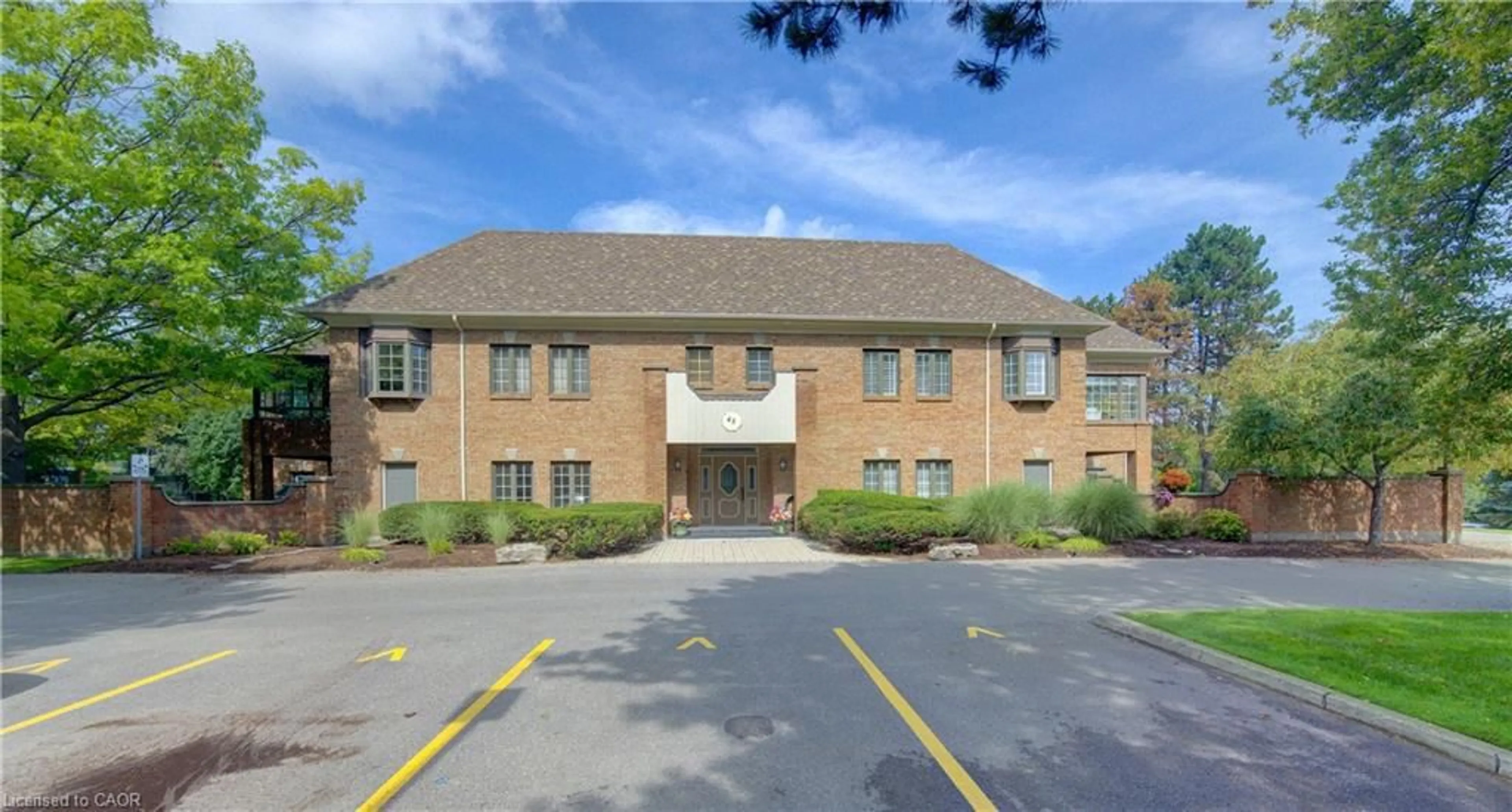 Indoor foyer for 45 Blue Springs Dr #31, Waterloo Ontario N2J 4P1