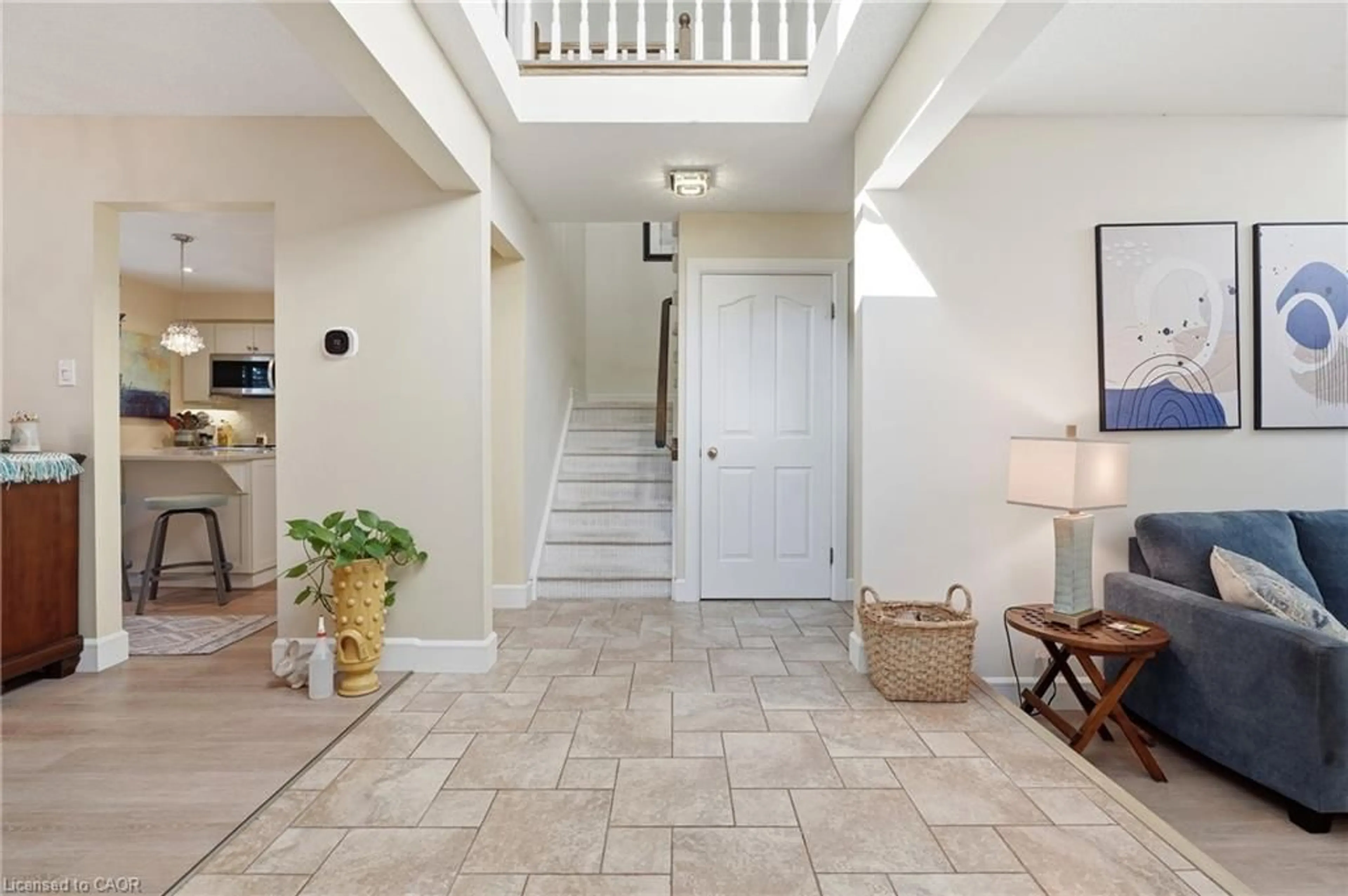 Indoor entryway for 365 Bennington #7, Waterloo Ontario N2T 2L1