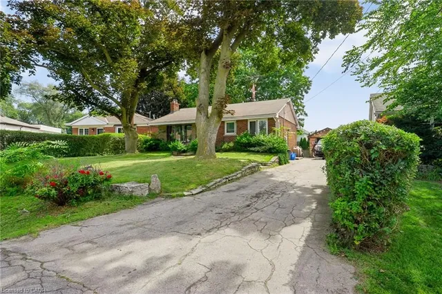1046 Shepherds Dr, Burlington 5