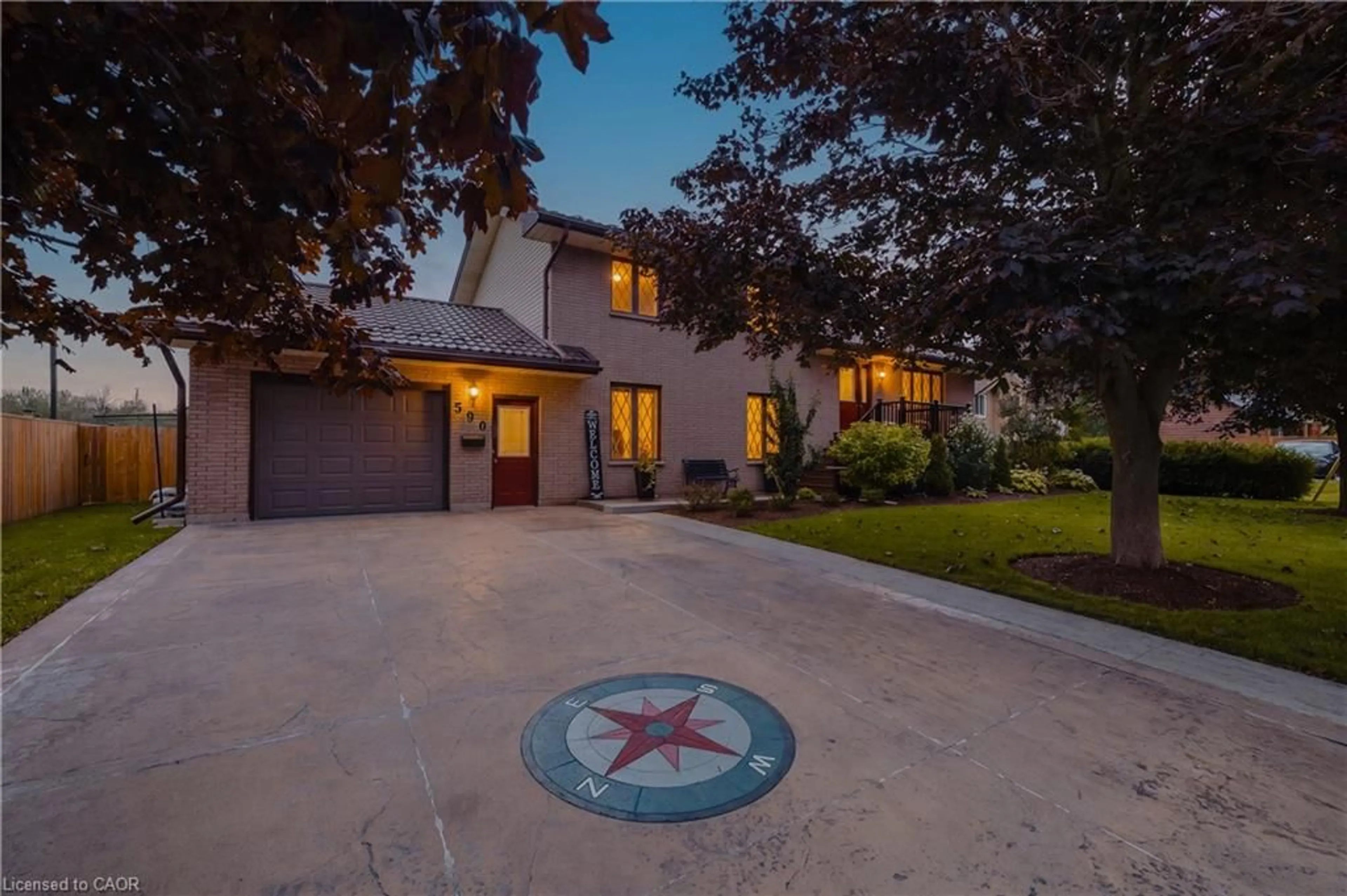 A pic from outside/outdoor area/front of a property/back of a property/a pic from drone, street for 590 Albert Ave, Listowel Ontario N4W 1V5