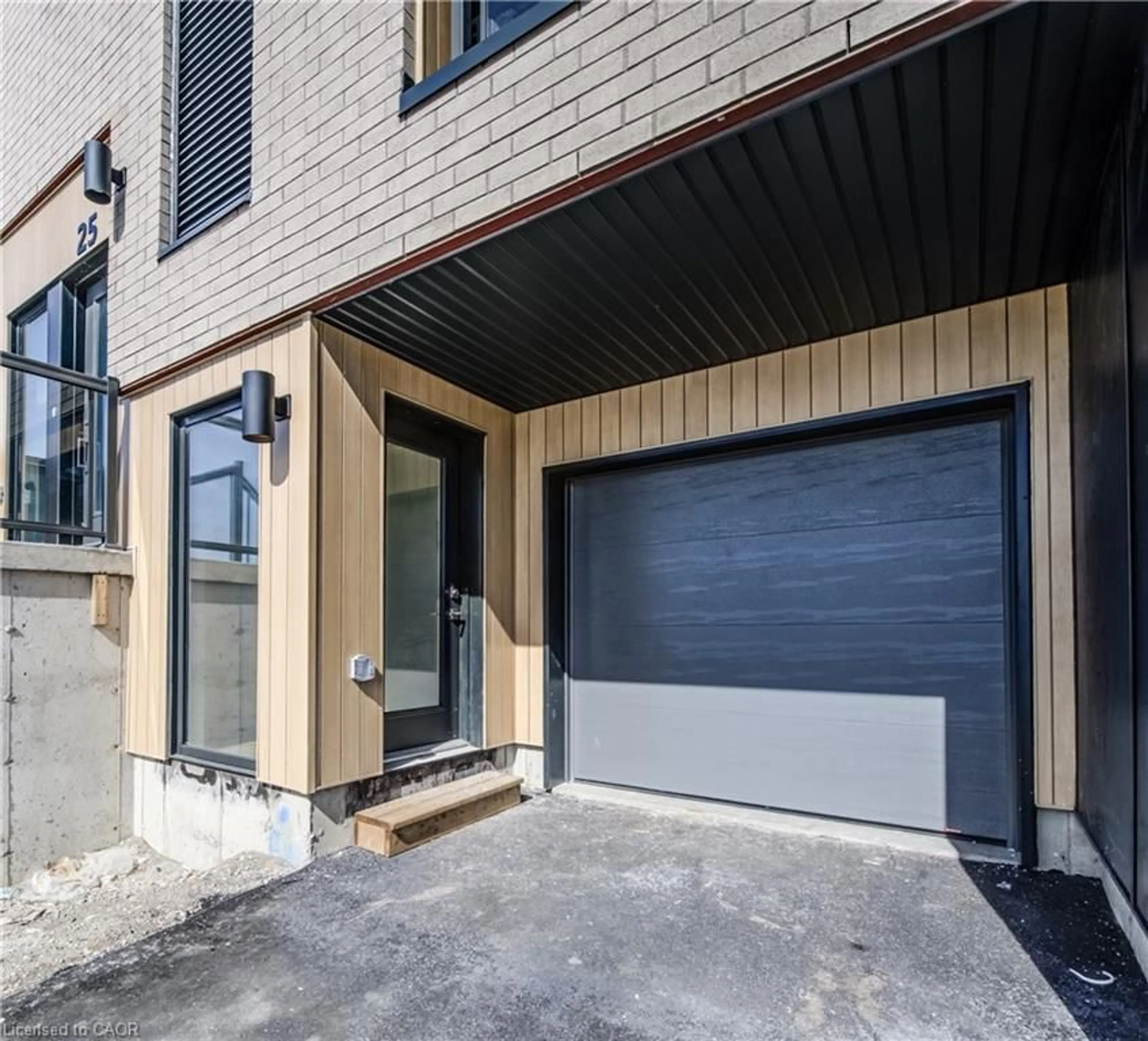 Unknown for 25 Urbane Blvd, Kitchener Ontario N2E 0H8