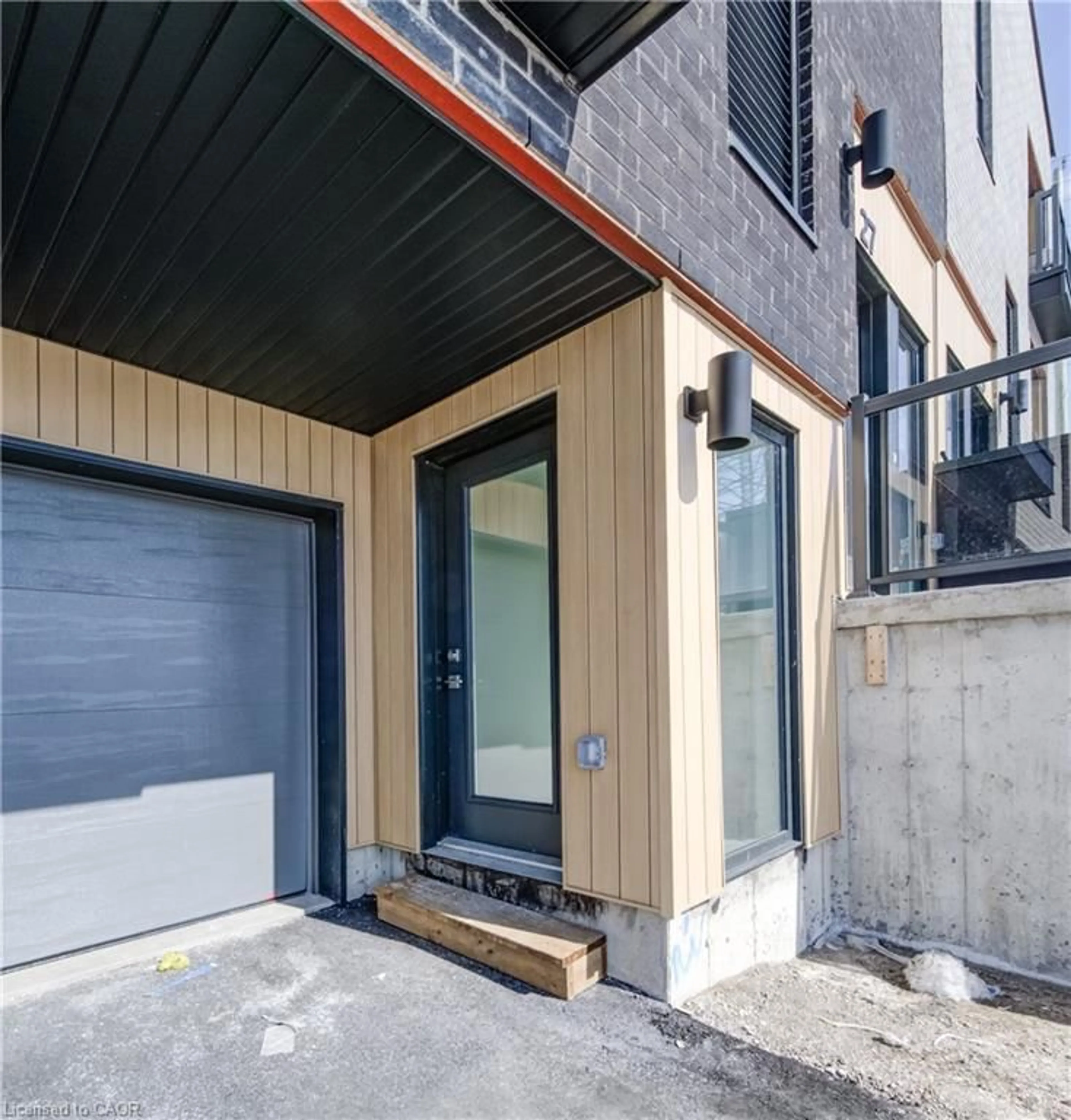 Unknown for 27 Urbane Blvd, Kitchener Ontario N2E 0H8