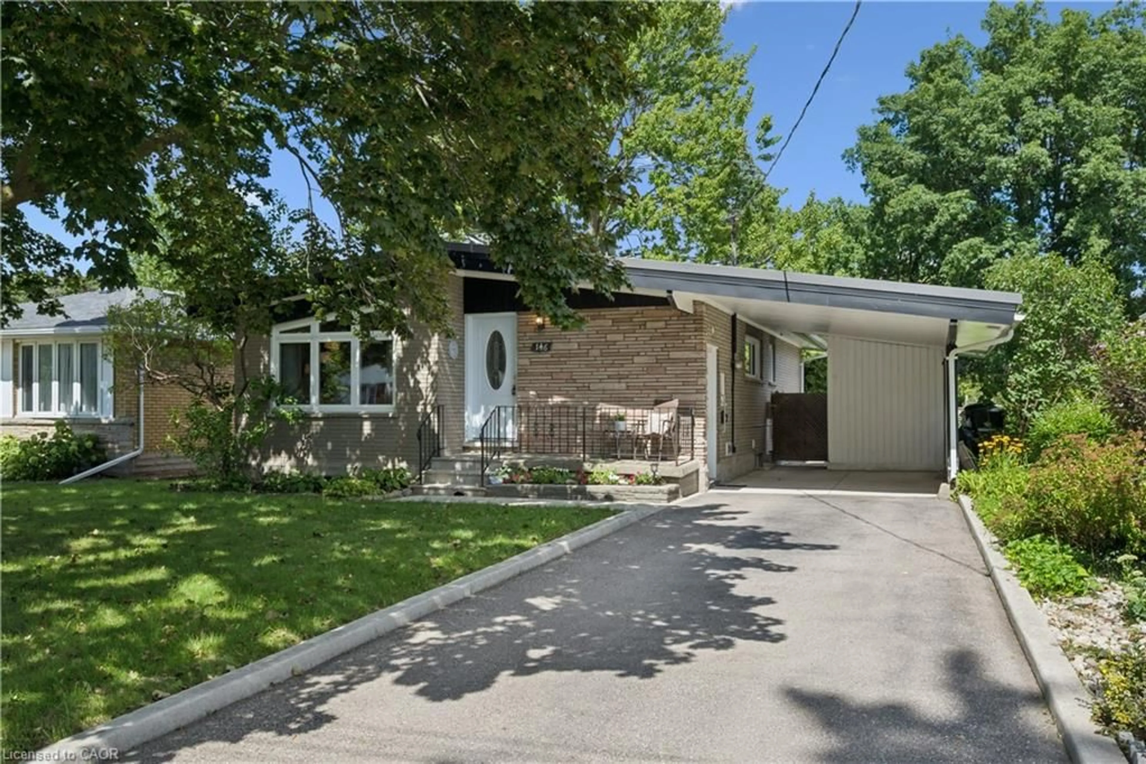 Home with brick exterior material, street for 146 Kenneth Ave, Kitchener Ontario N2A 1W2