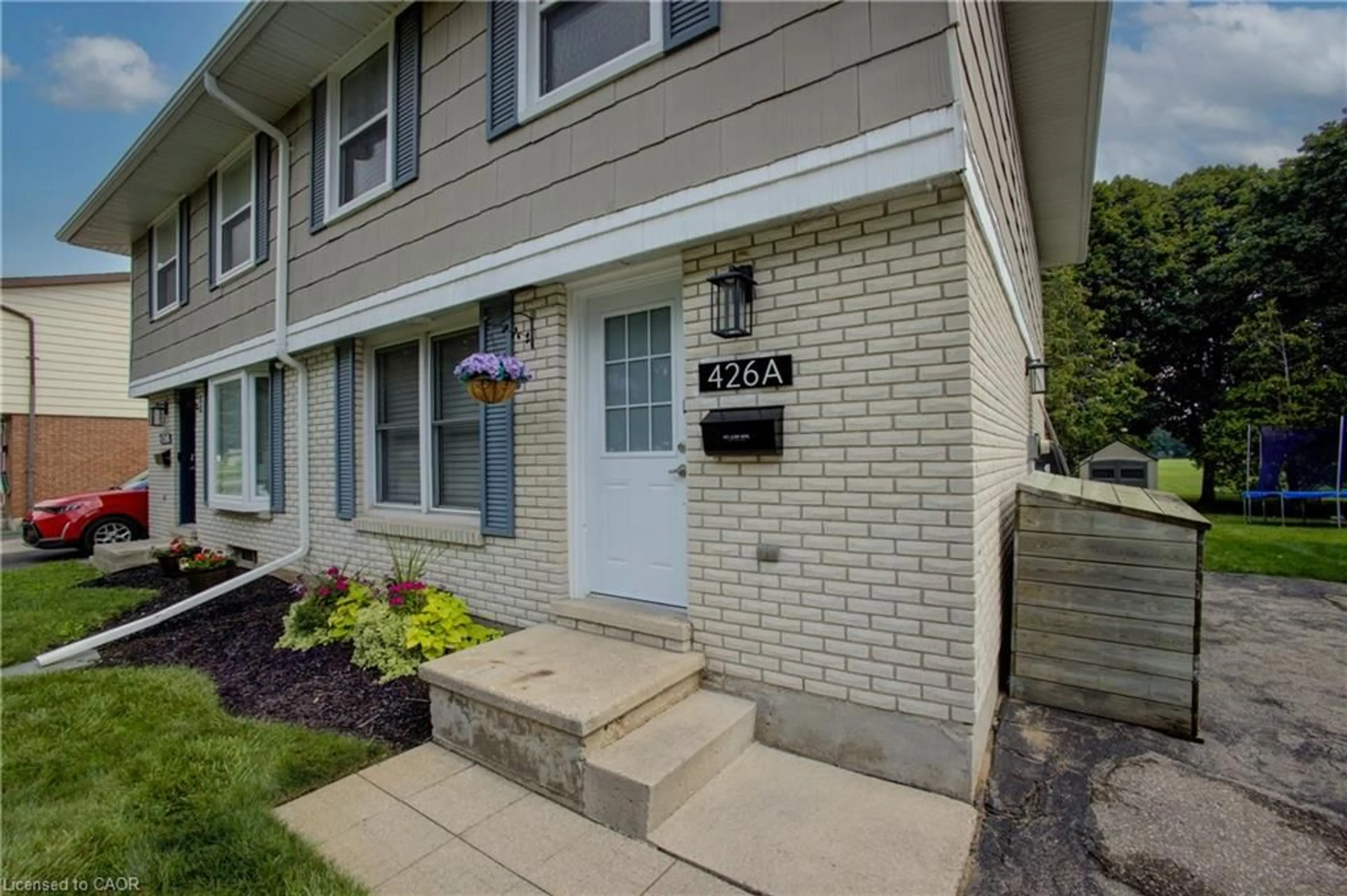 Unknown for 426A Dunvegan Dr, Waterloo Ontario N2K 2C7