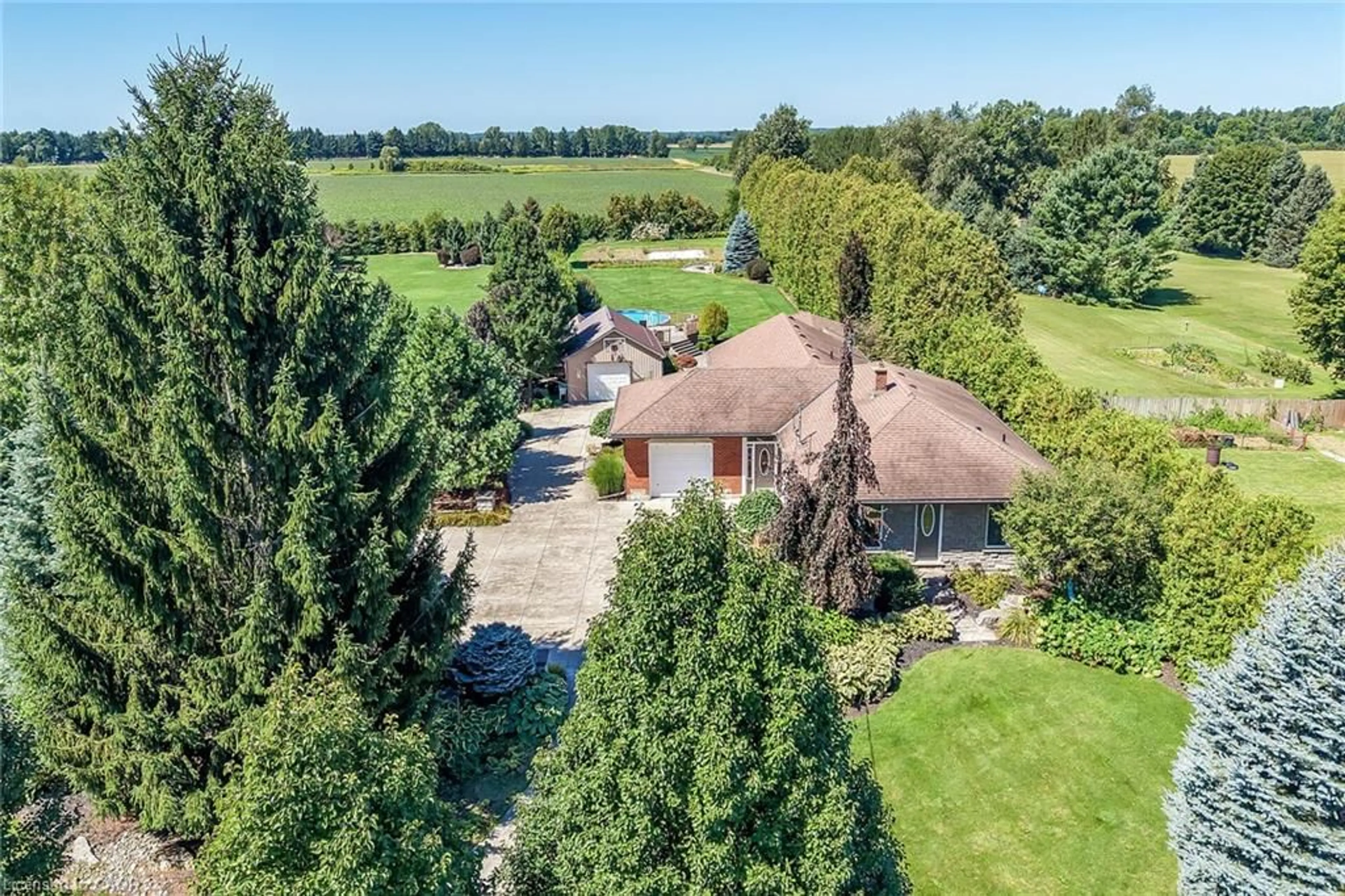A pic from outside/outdoor area/front of a property/back of a property/a pic from drone, water/lake/river/ocean view for 547 Old Highway 24, Waterford Ontario N0E 1Y0