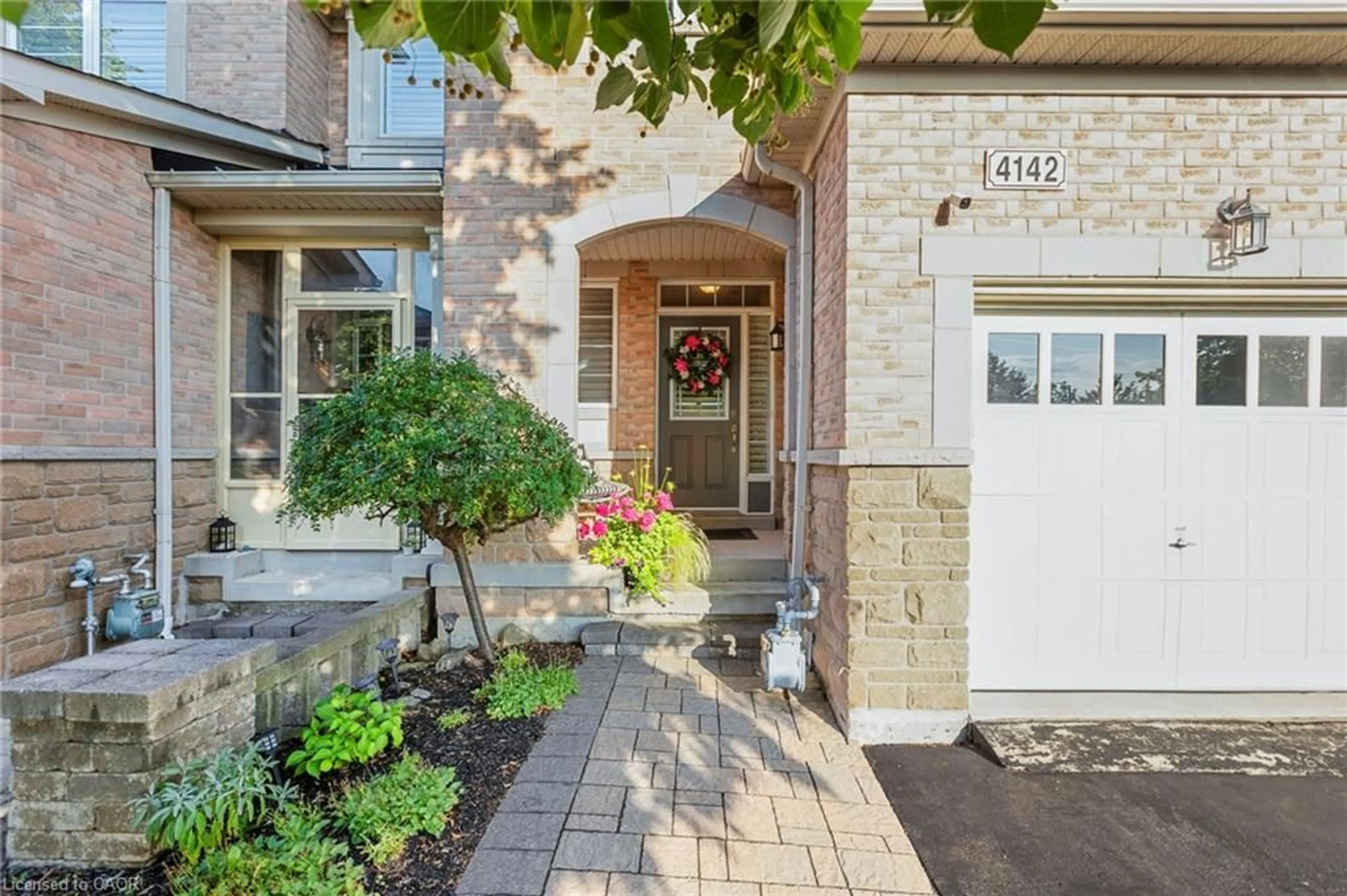 Indoor entryway for 4142 Judson Common, Burlington Ontario L7M 0G4