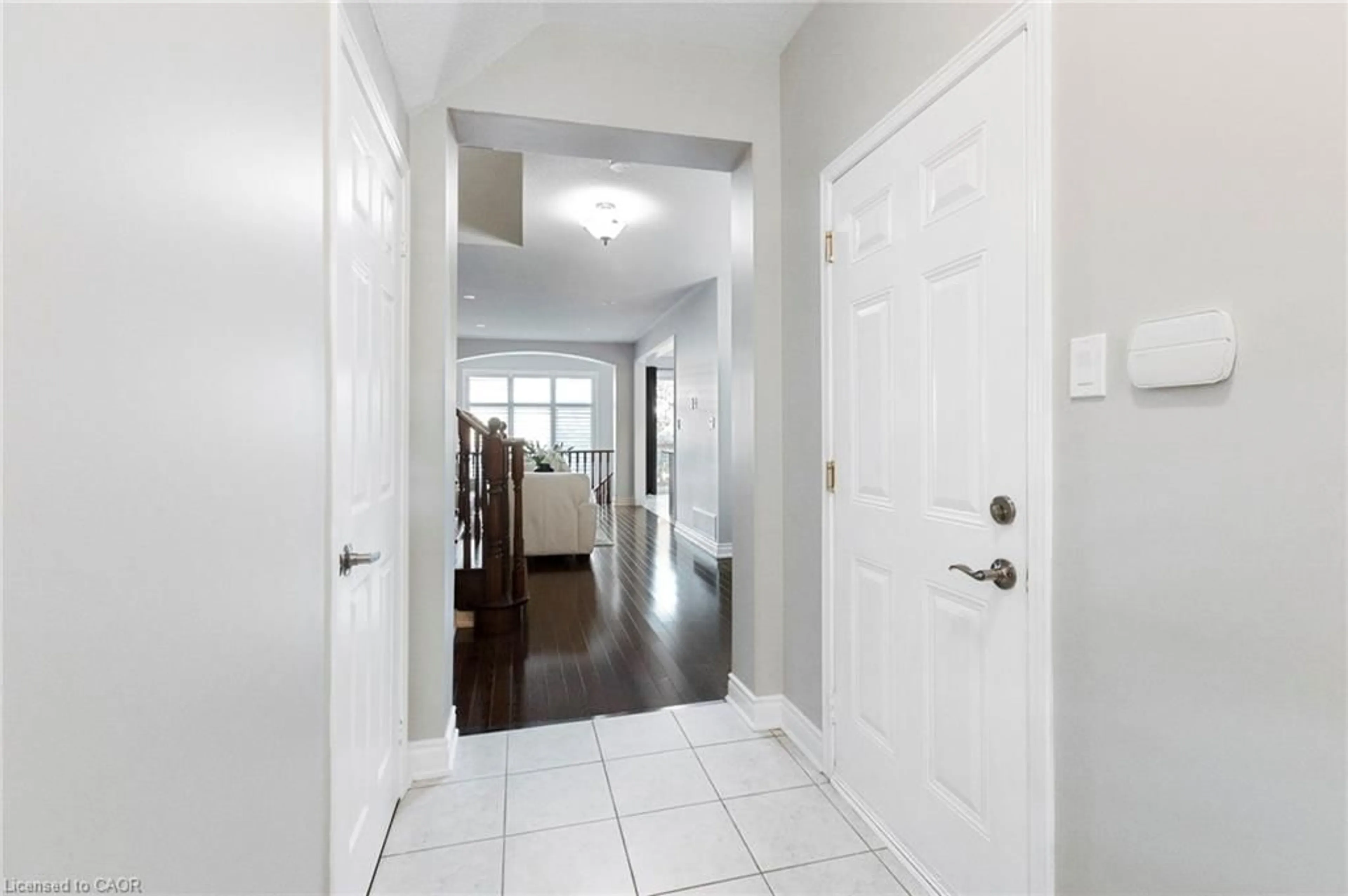 Indoor entryway for 4142 Judson Common, Burlington Ontario L7M 0G4